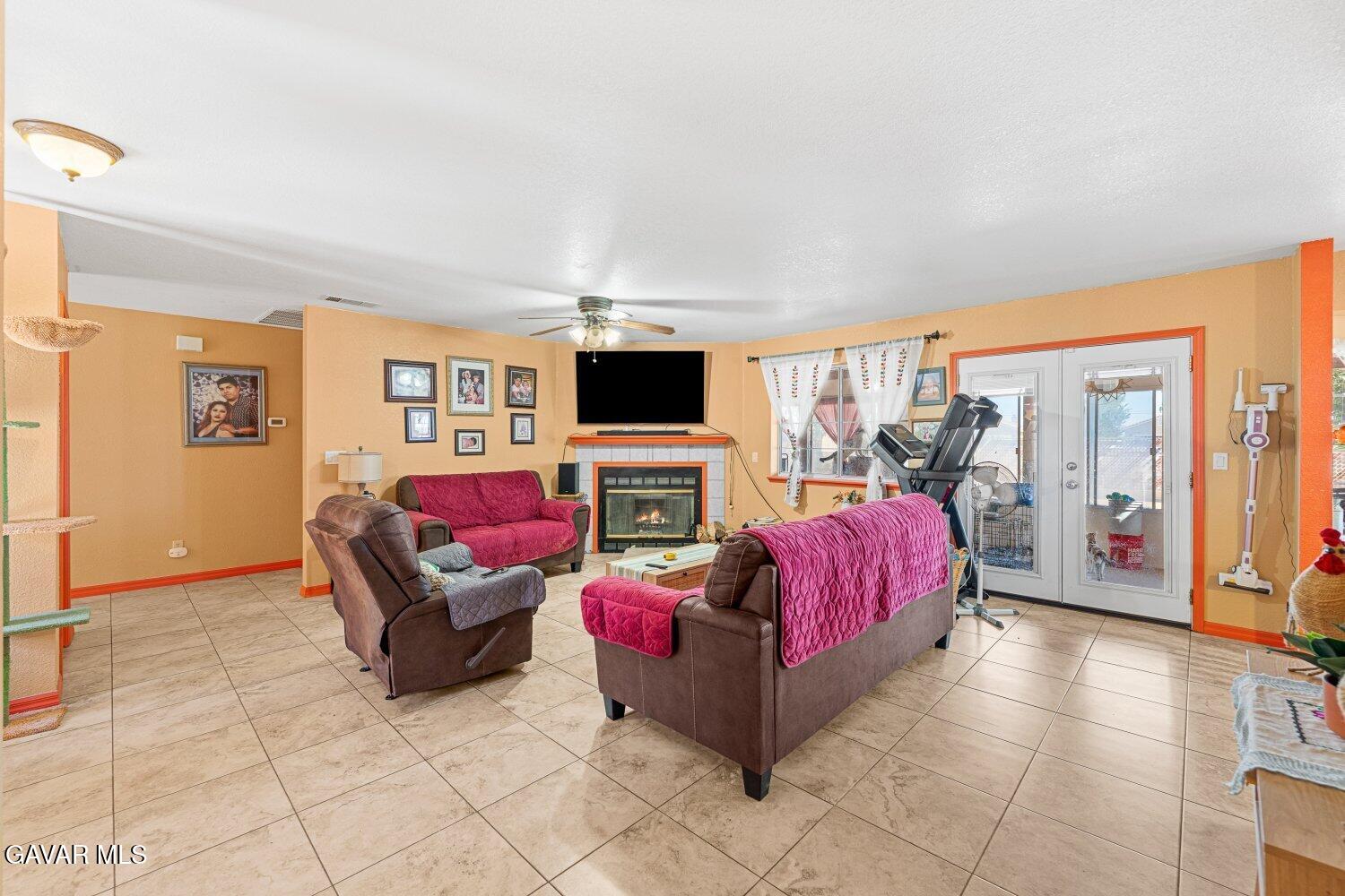 9121 Grove Avenue Property Photo 10