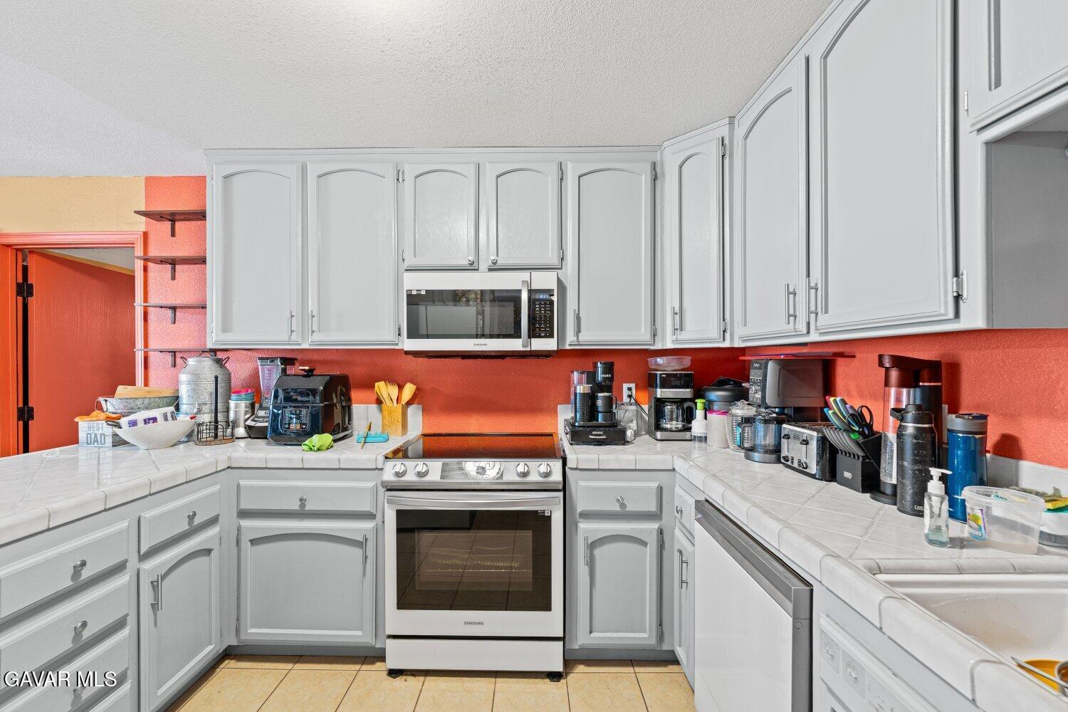 9121 Grove Avenue Property Photo 19