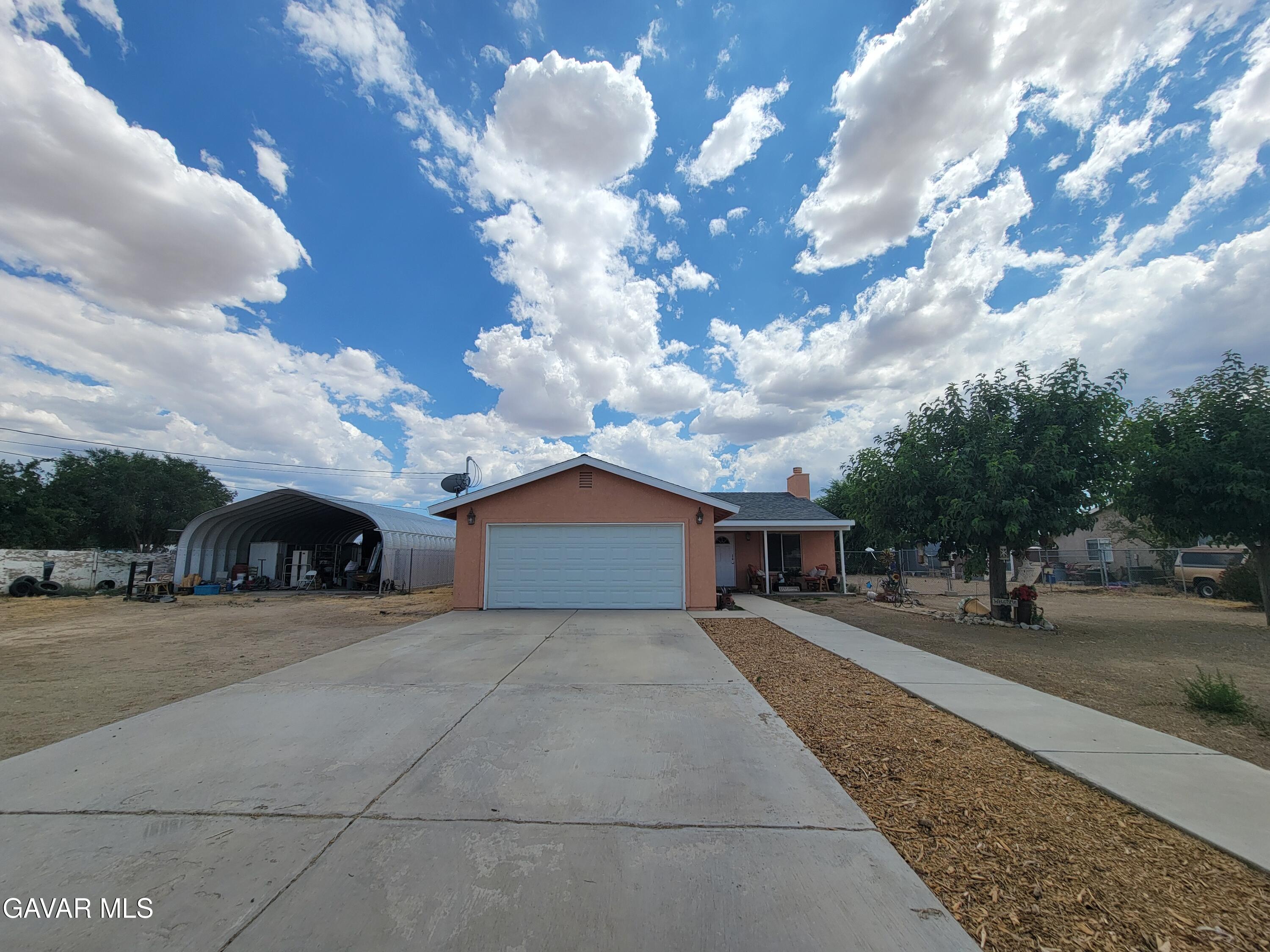 10216 E Avenue R 10 Property Photo 2