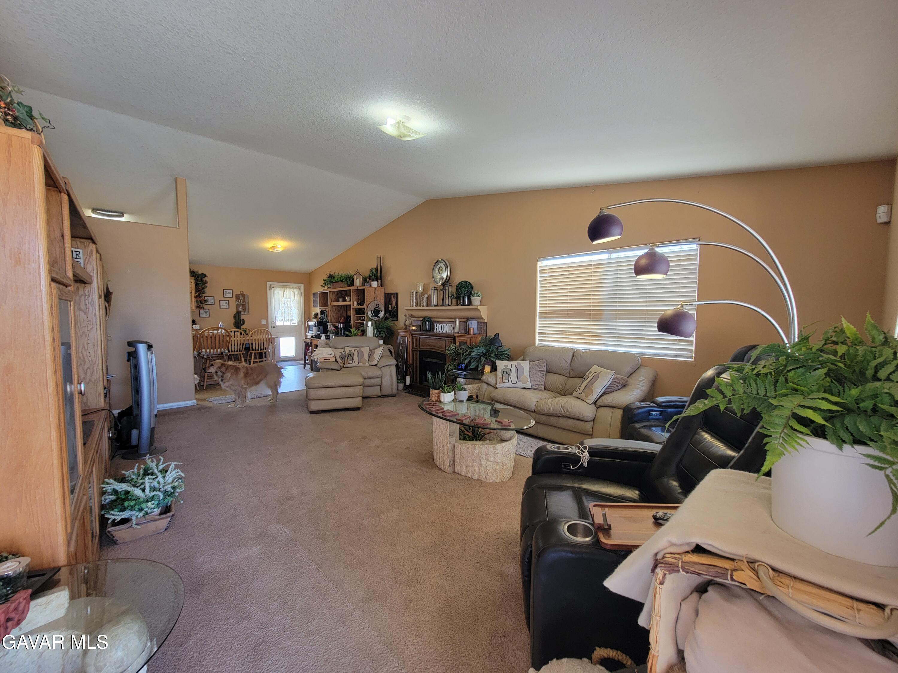 10216 E Avenue R 10 Property Photo 5
