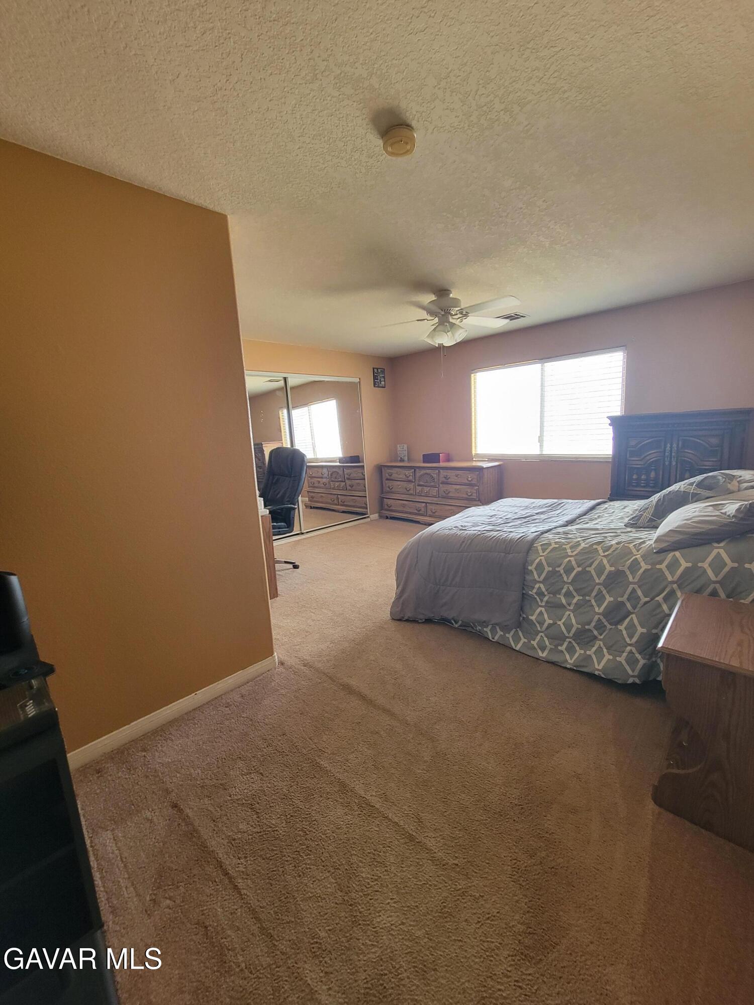 10216 E Avenue R 10 Property Photo 10