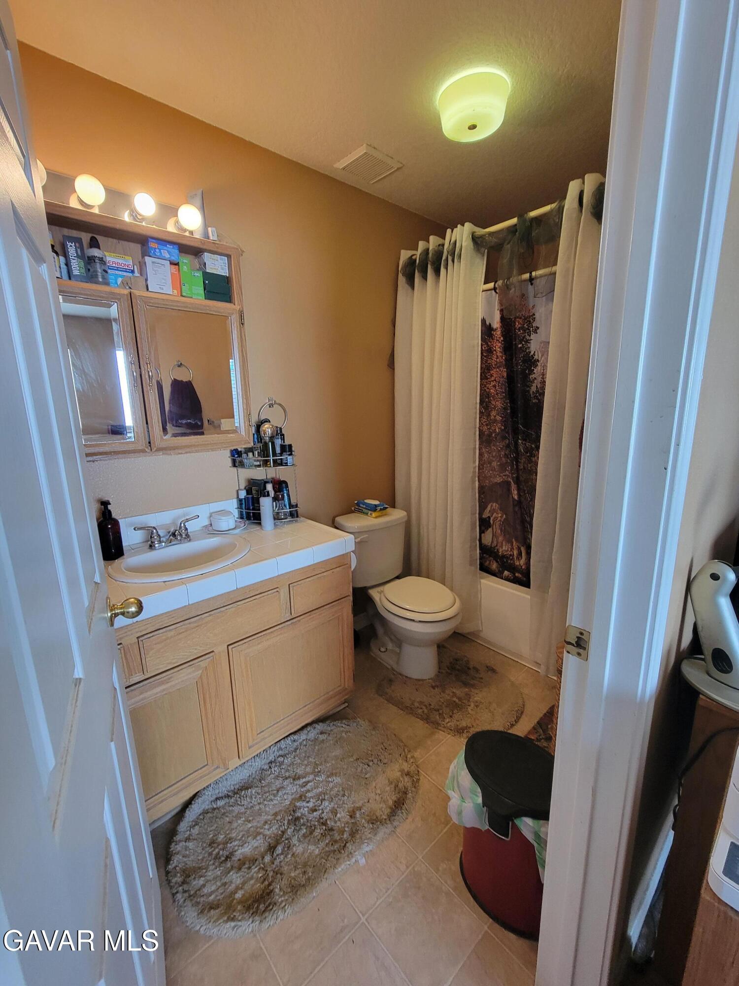 10216 E Avenue R 10 Property Photo 11