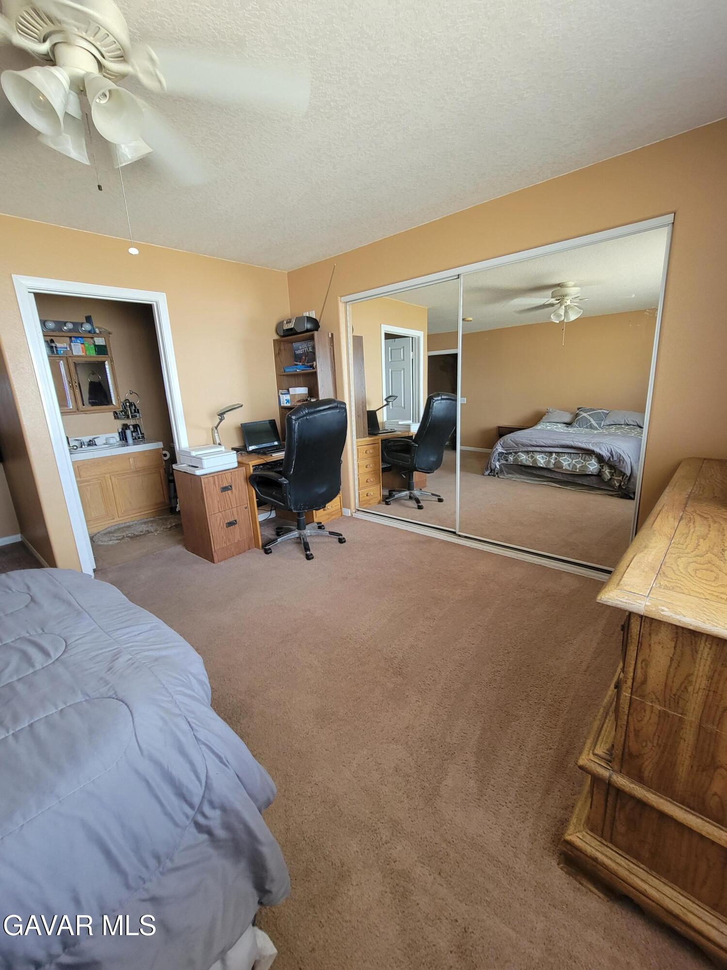 10216 E Avenue R 10 Property Photo 12