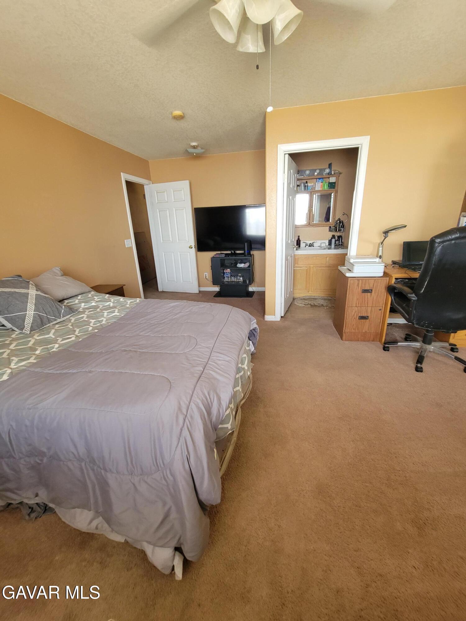 10216 E Avenue R 10 Property Photo 13