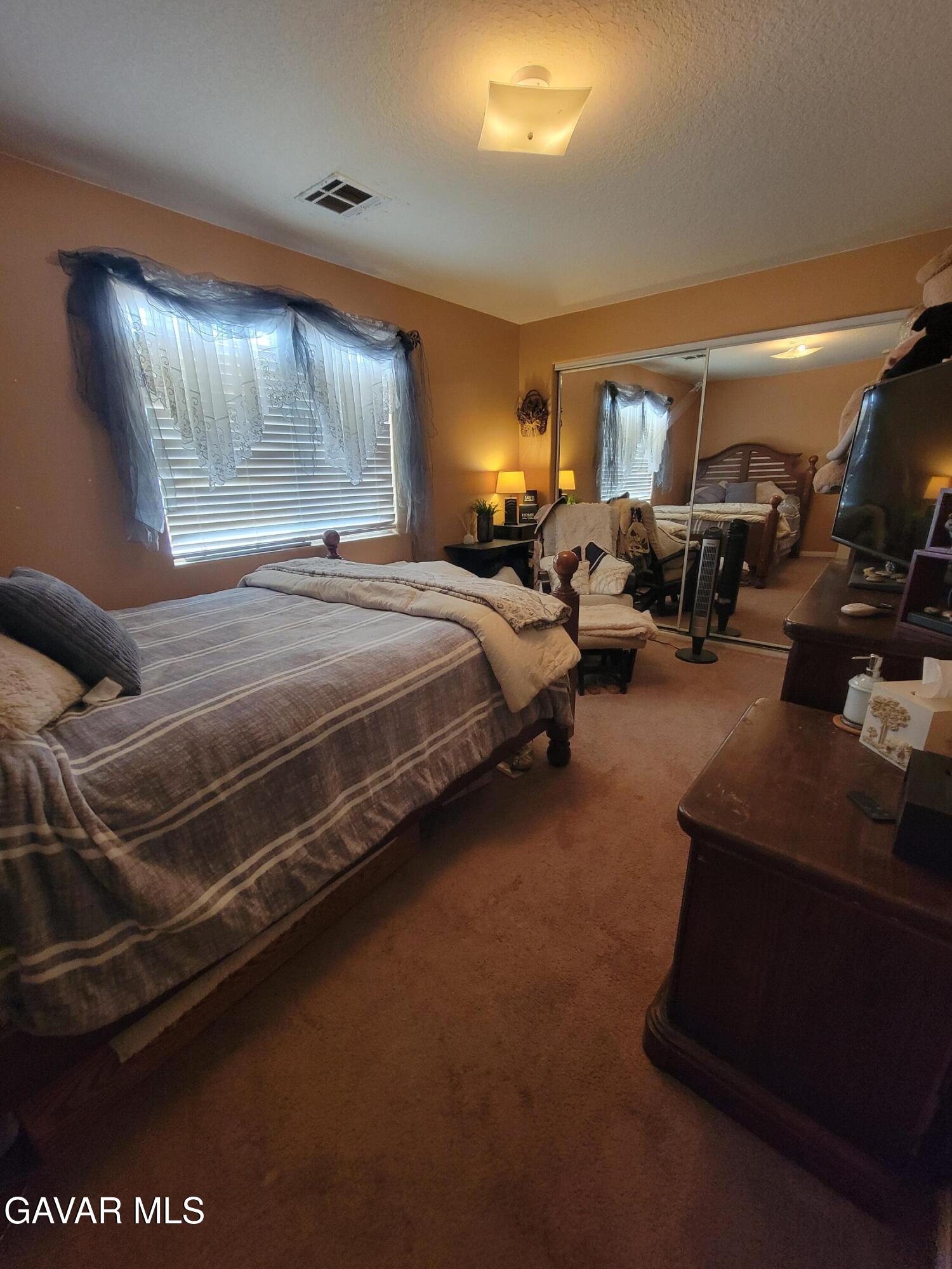 10216 E Avenue R 10 Property Photo 16