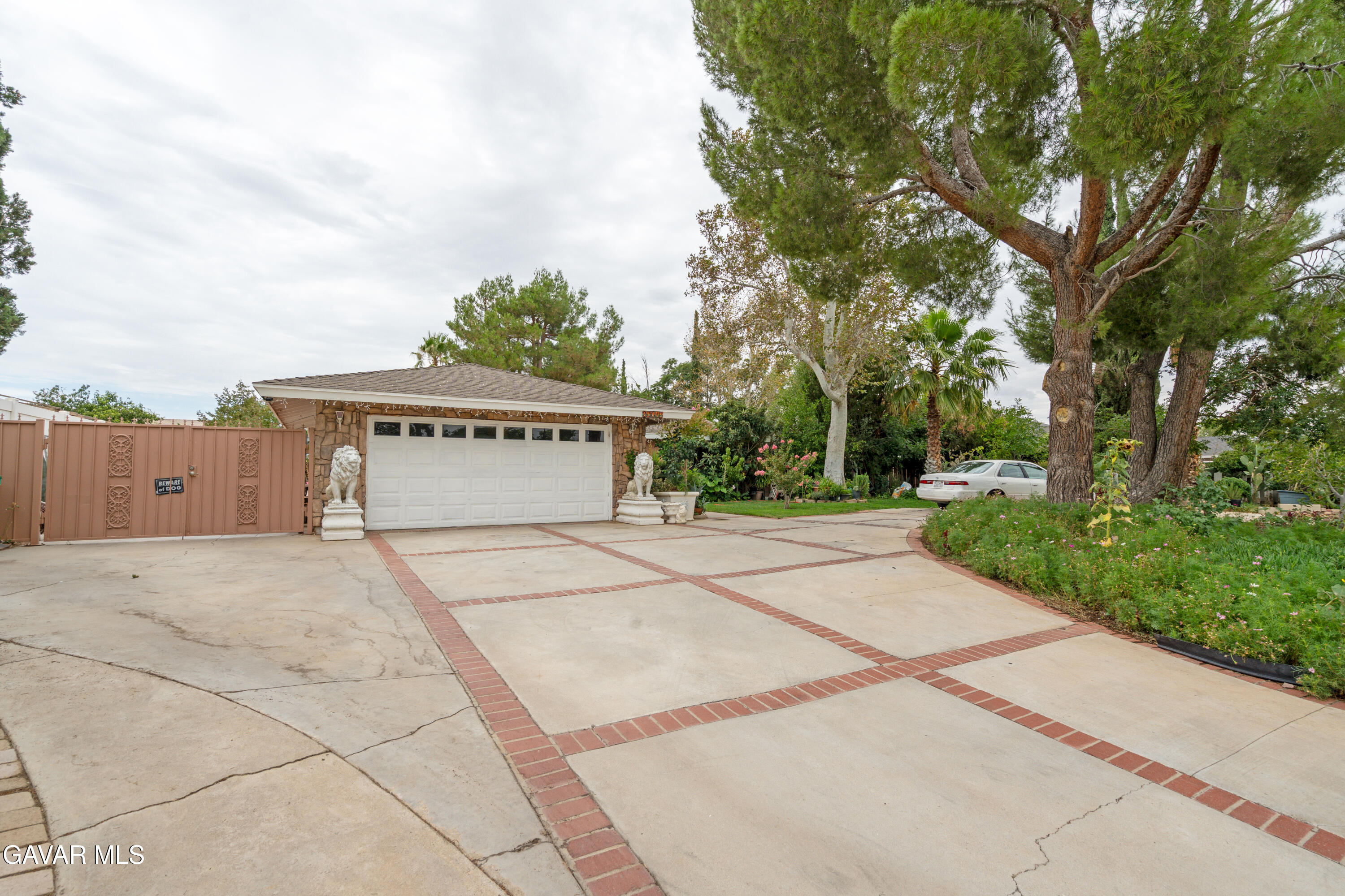 37617 27th Street Property Photo 2