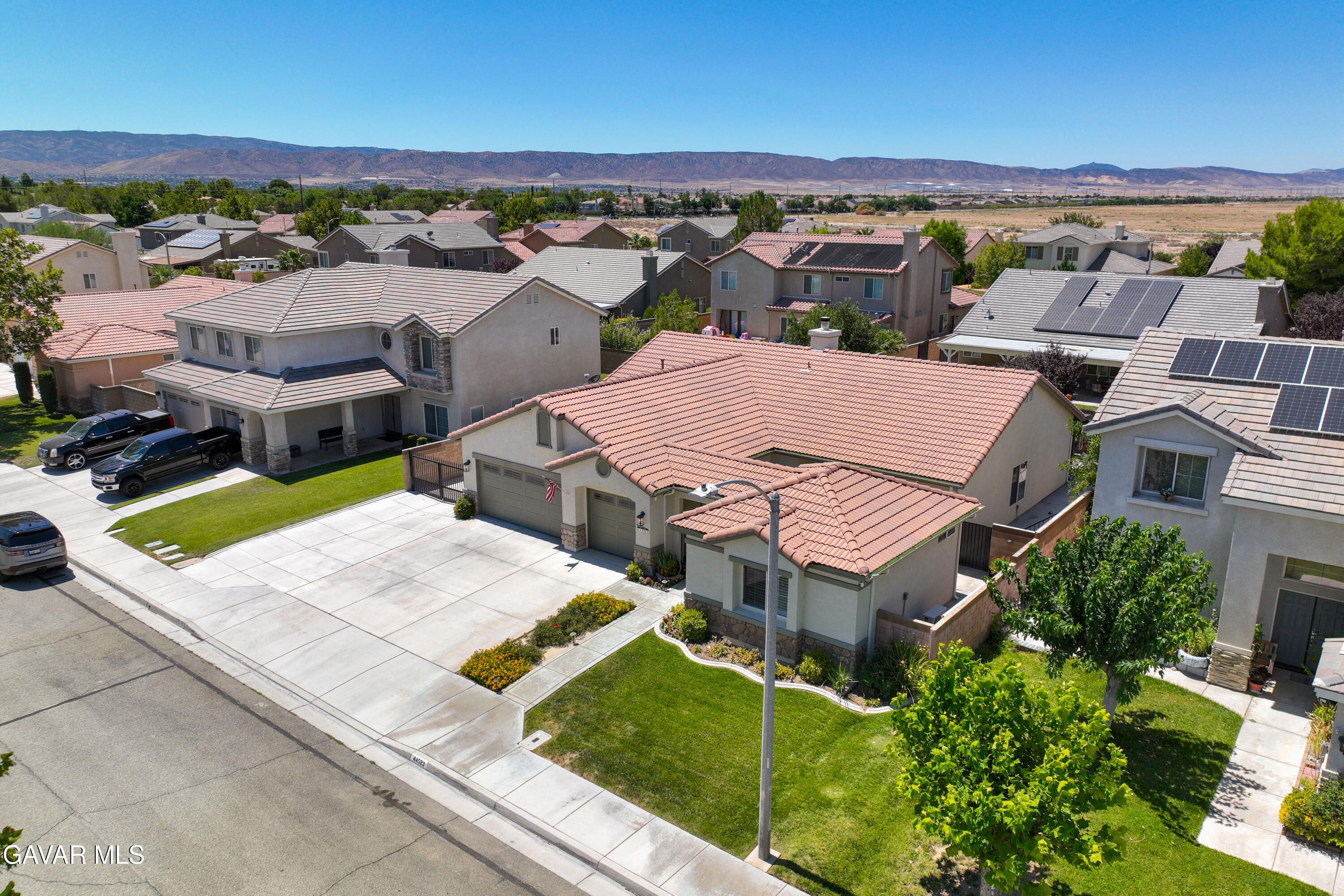44523 Palo Verde Street Property Photo 59