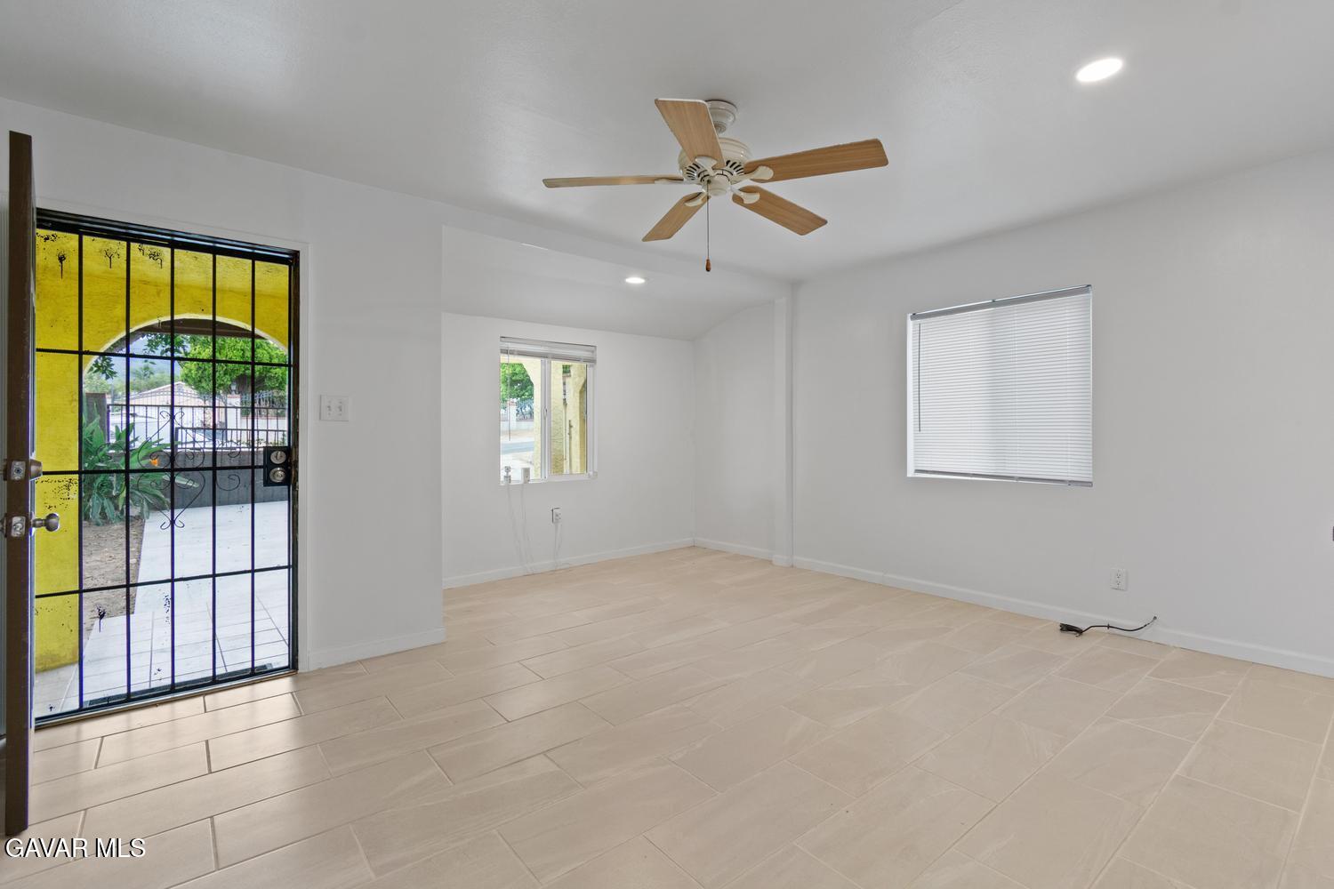 13260 Raven Street Property Photo 4