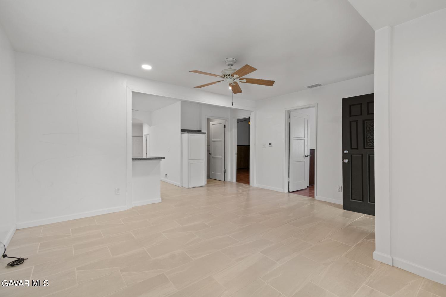 13260 Raven Street Property Photo 9