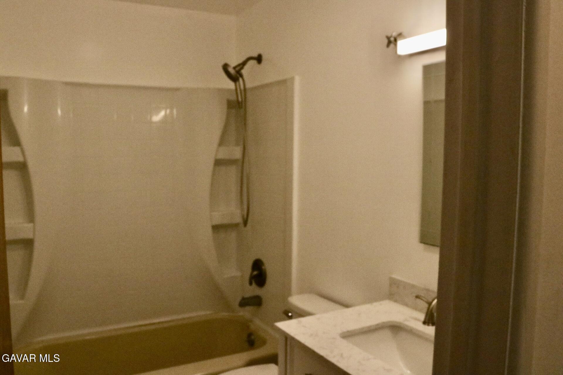 44220 Kirkland Avenue Property Photo 10