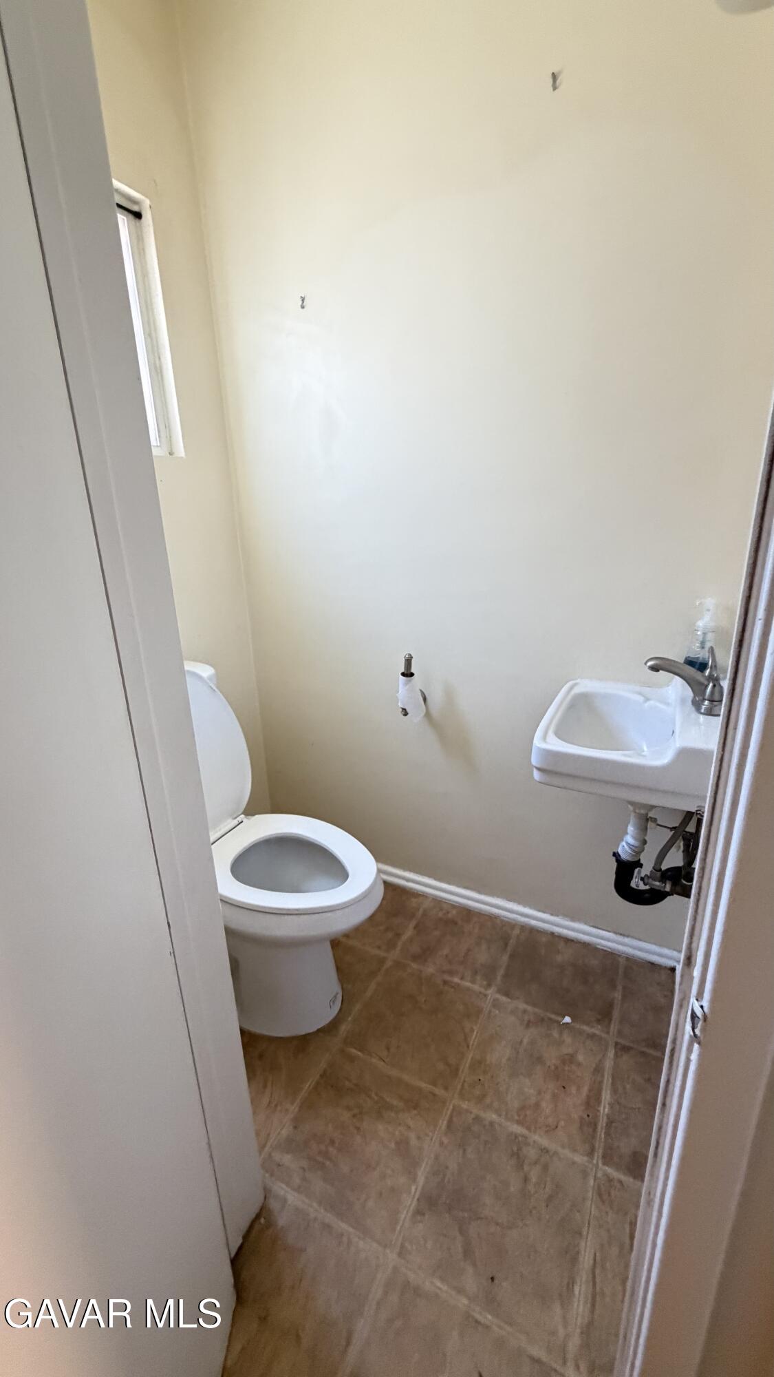 44423 3rd Street Property Photo 8