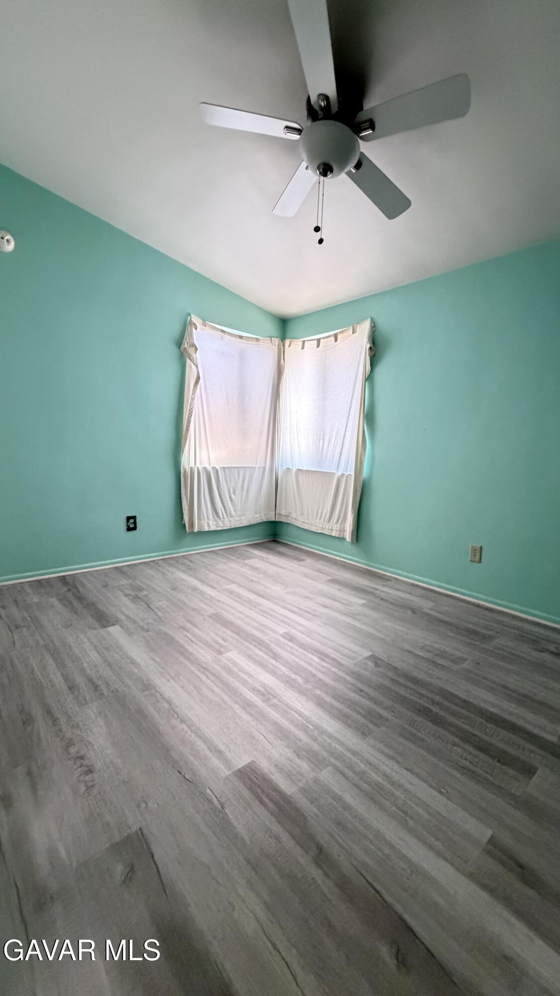 44423 3rd Street Property Photo 20