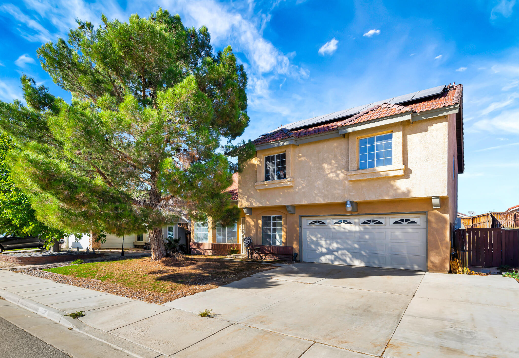 1009 Heatherfield Avenue Property Photo 2