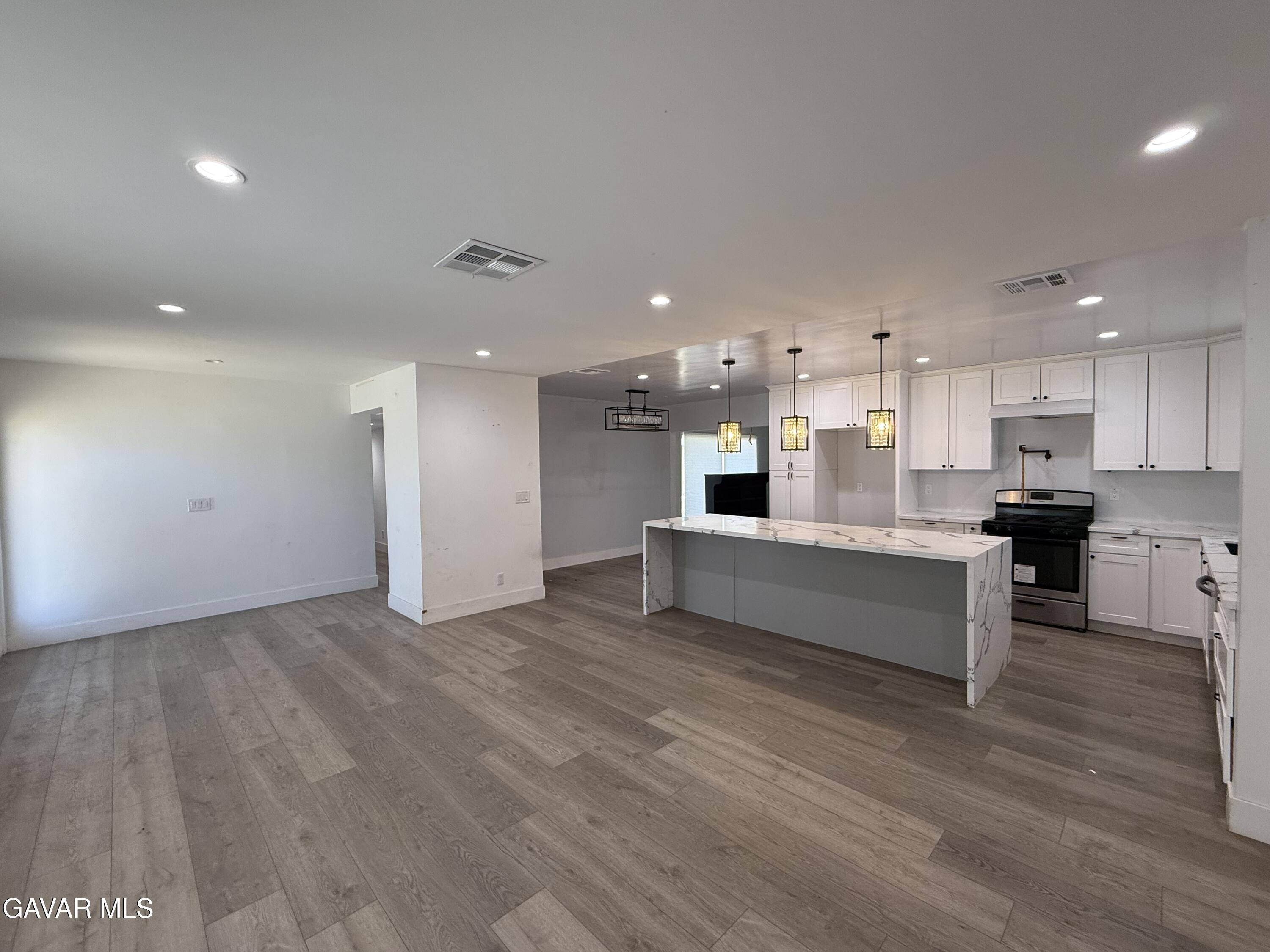 538 Heyer Street Property Photo 4