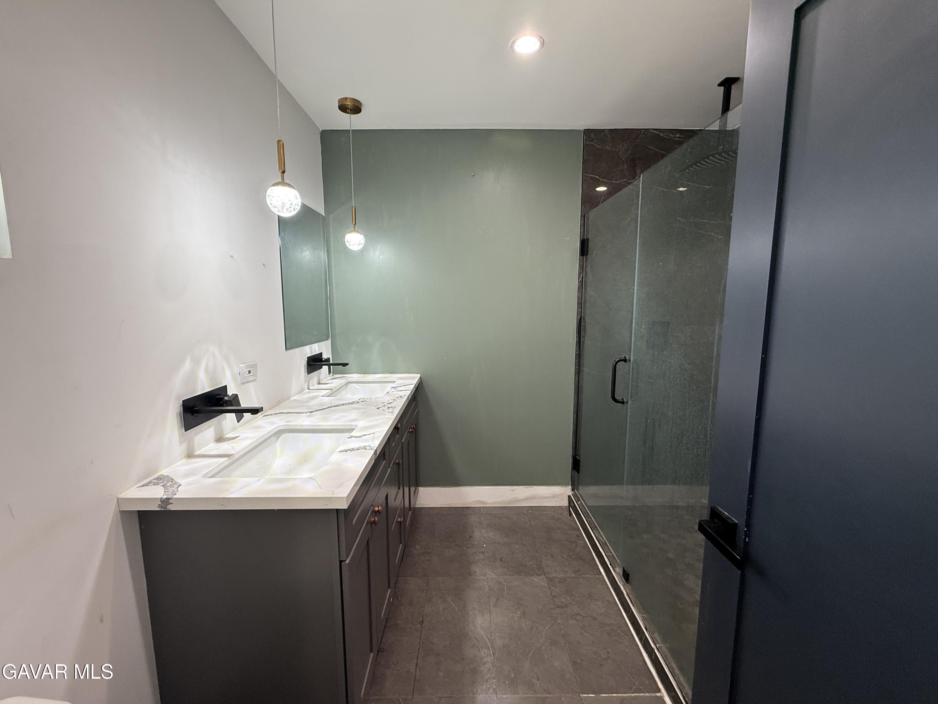 538 Heyer Street Property Photo 9