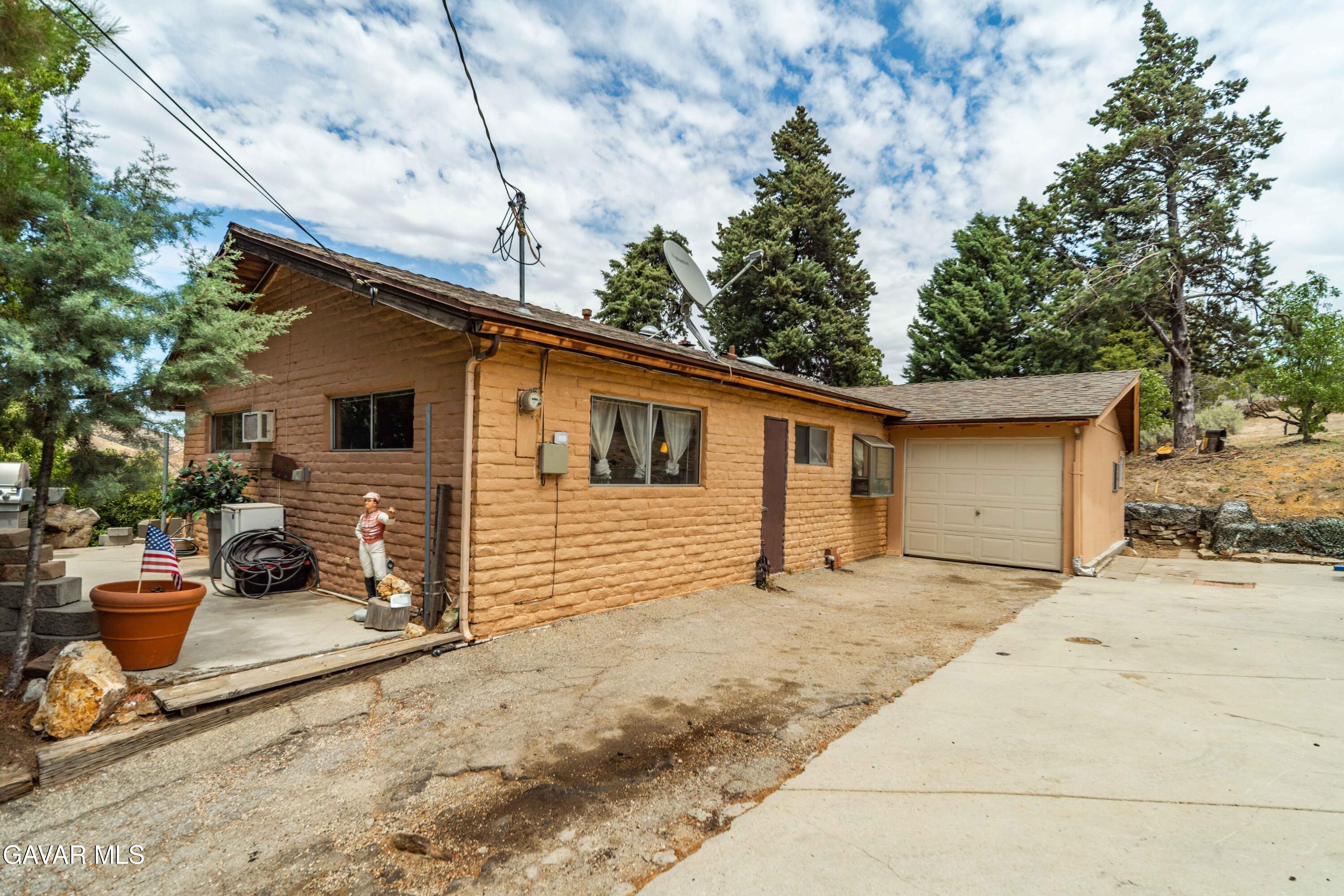 42766 Ranch Club Road Property Photo 1