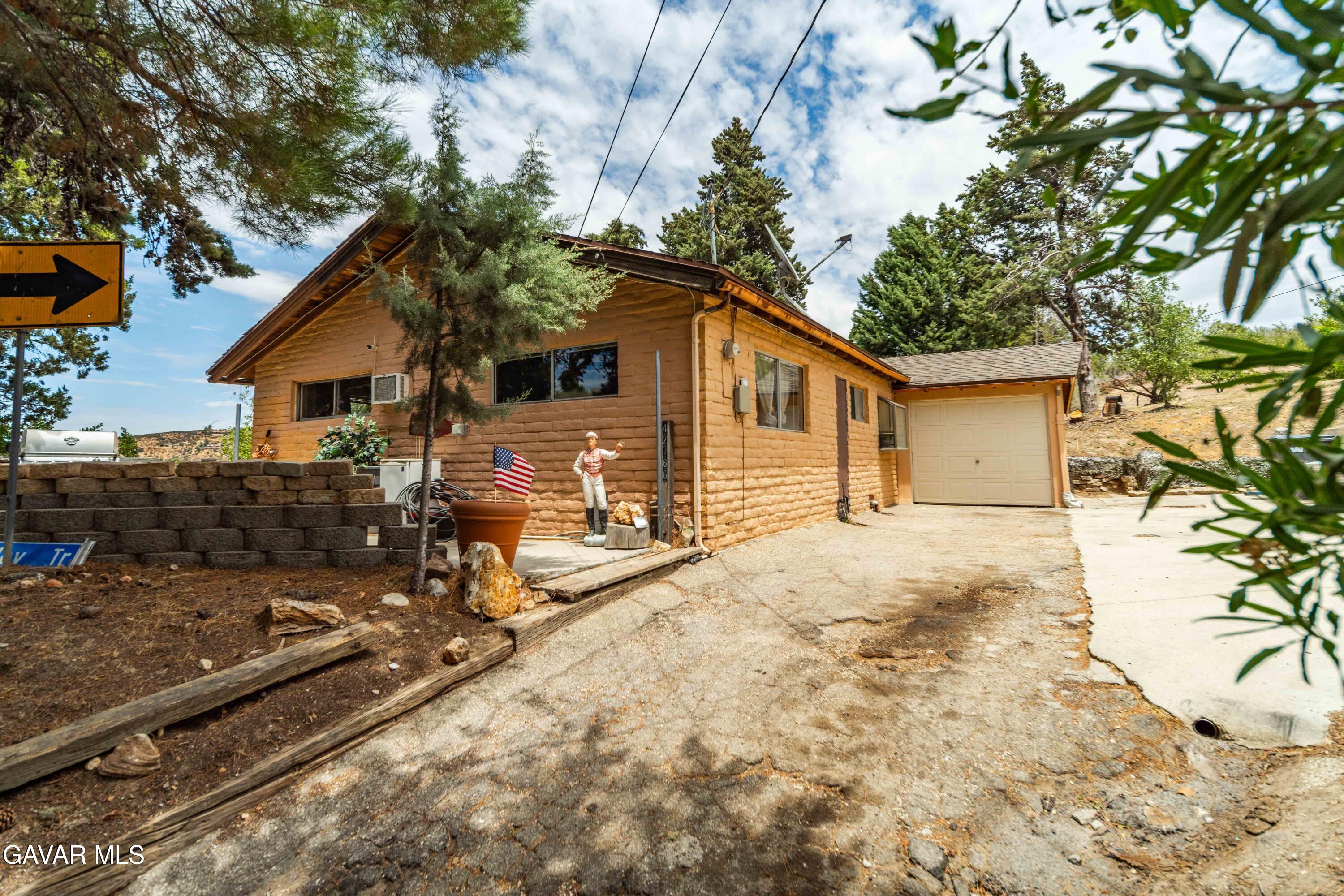 42766 Ranch Club Road Property Photo 2