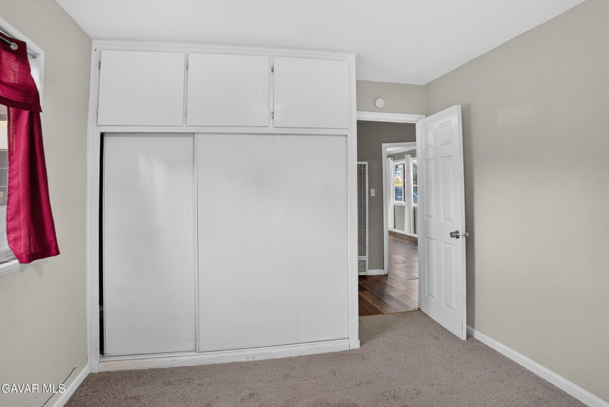 1109 W Oldfield Street Property Photo 12