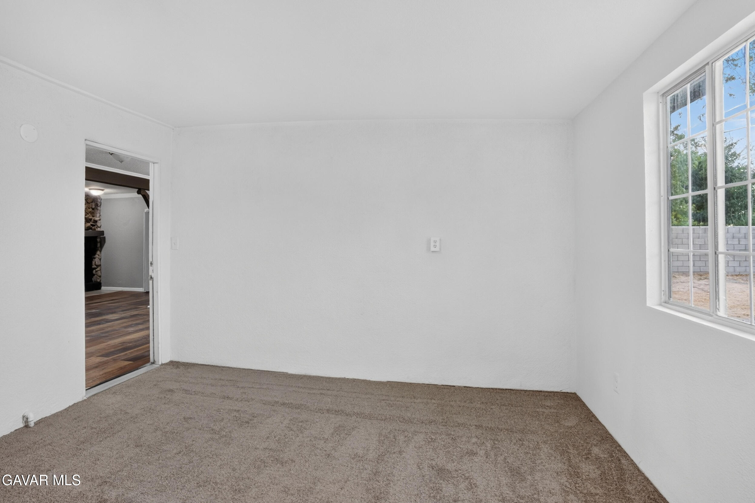 1109 W Oldfield Street Property Photo 14