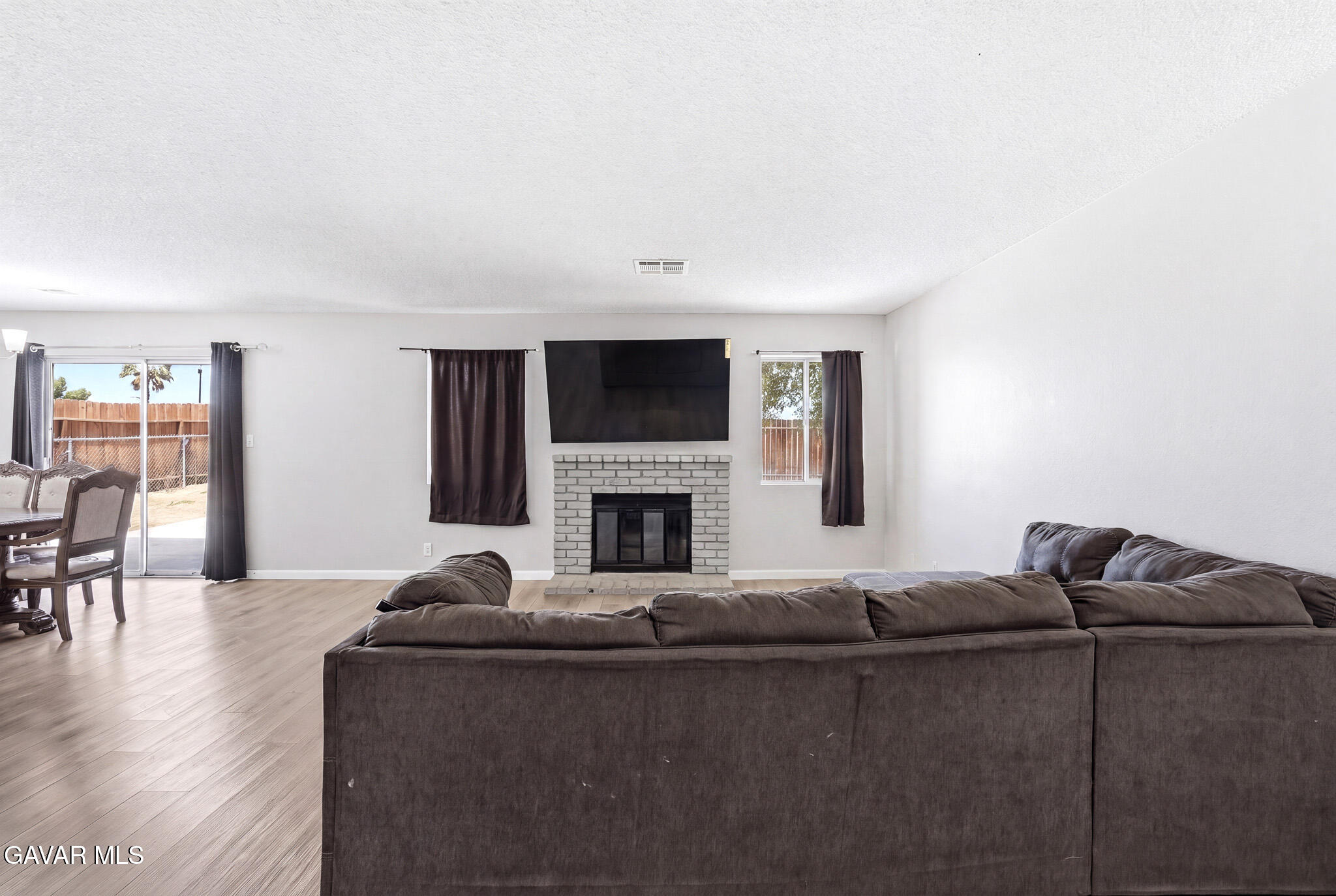 3448 W Roxbury Street Property Photo 7