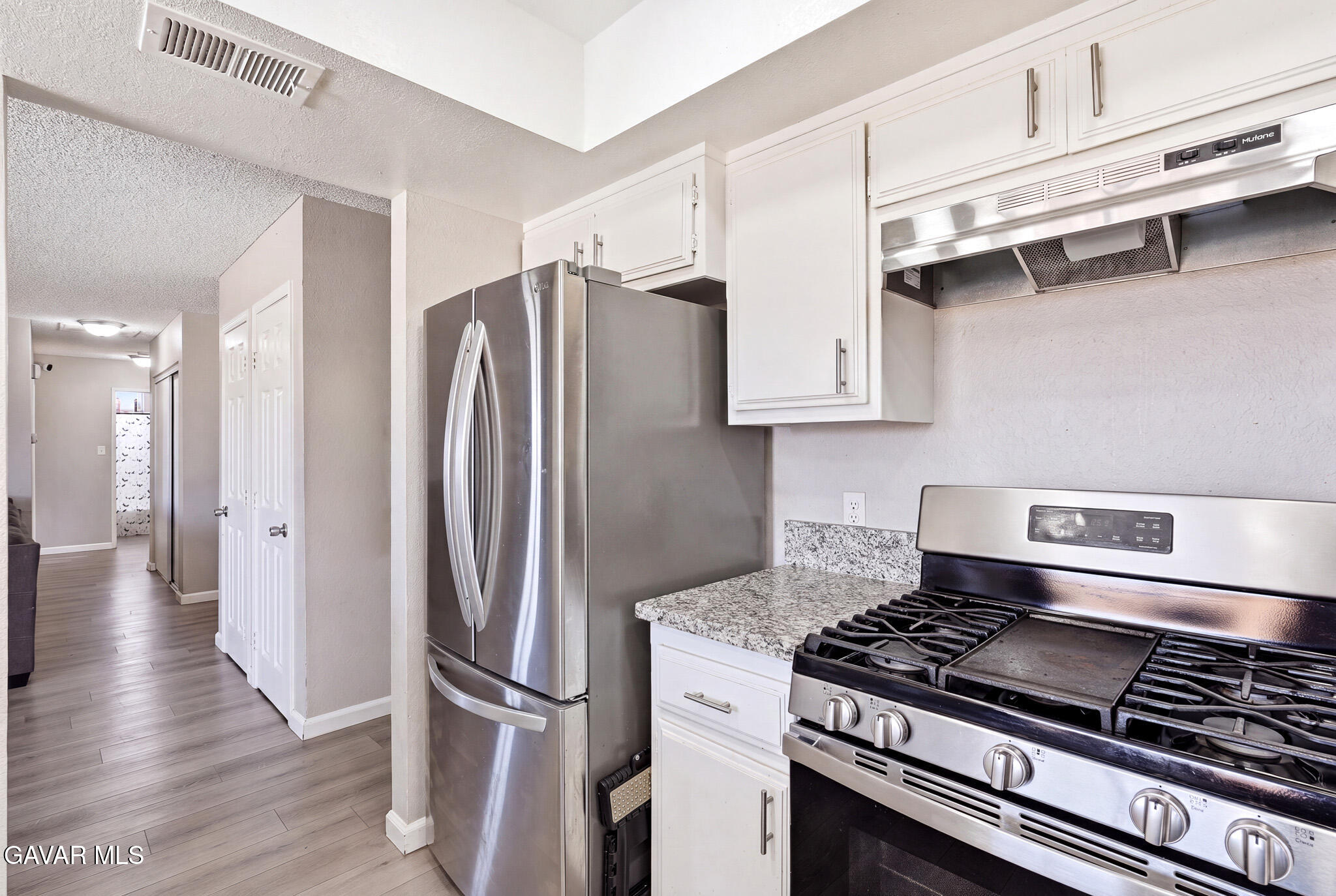 3448 W Roxbury Street Property Photo 9