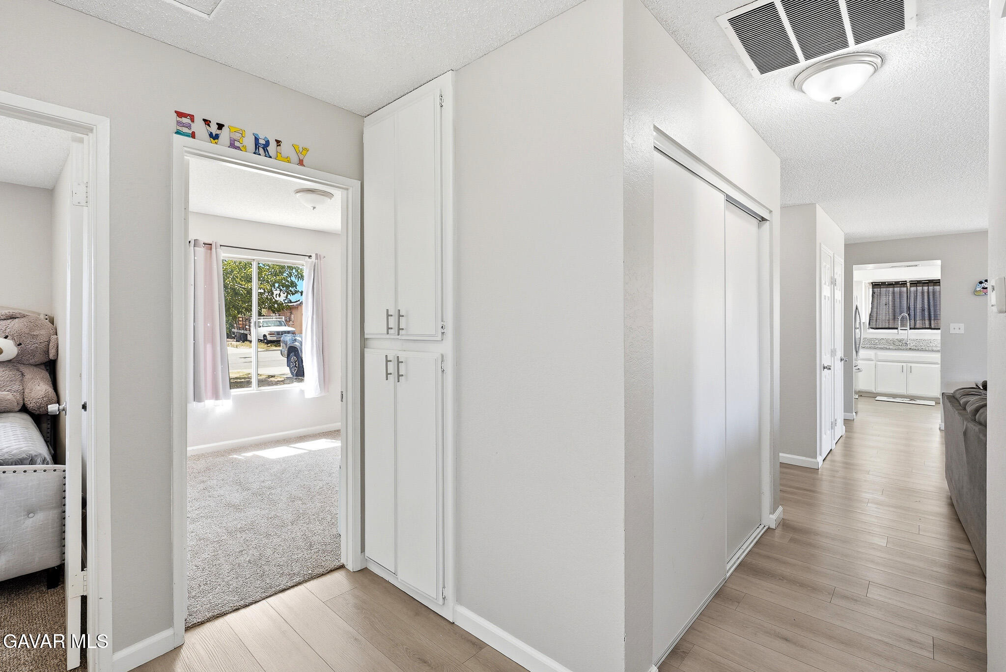 3448 W Roxbury Street Property Photo 12