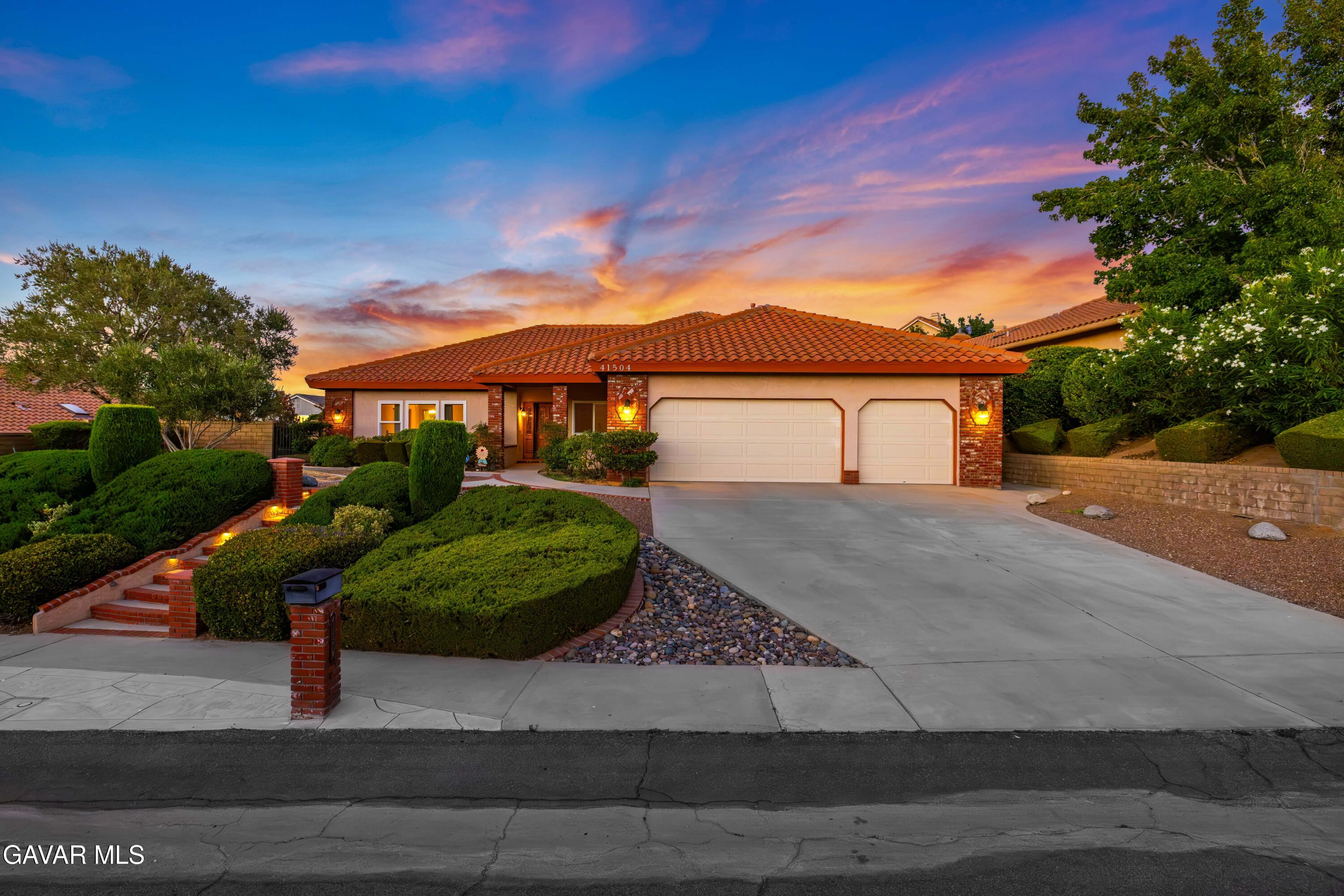 41504 Bristle Cone Drive Property Photo 2