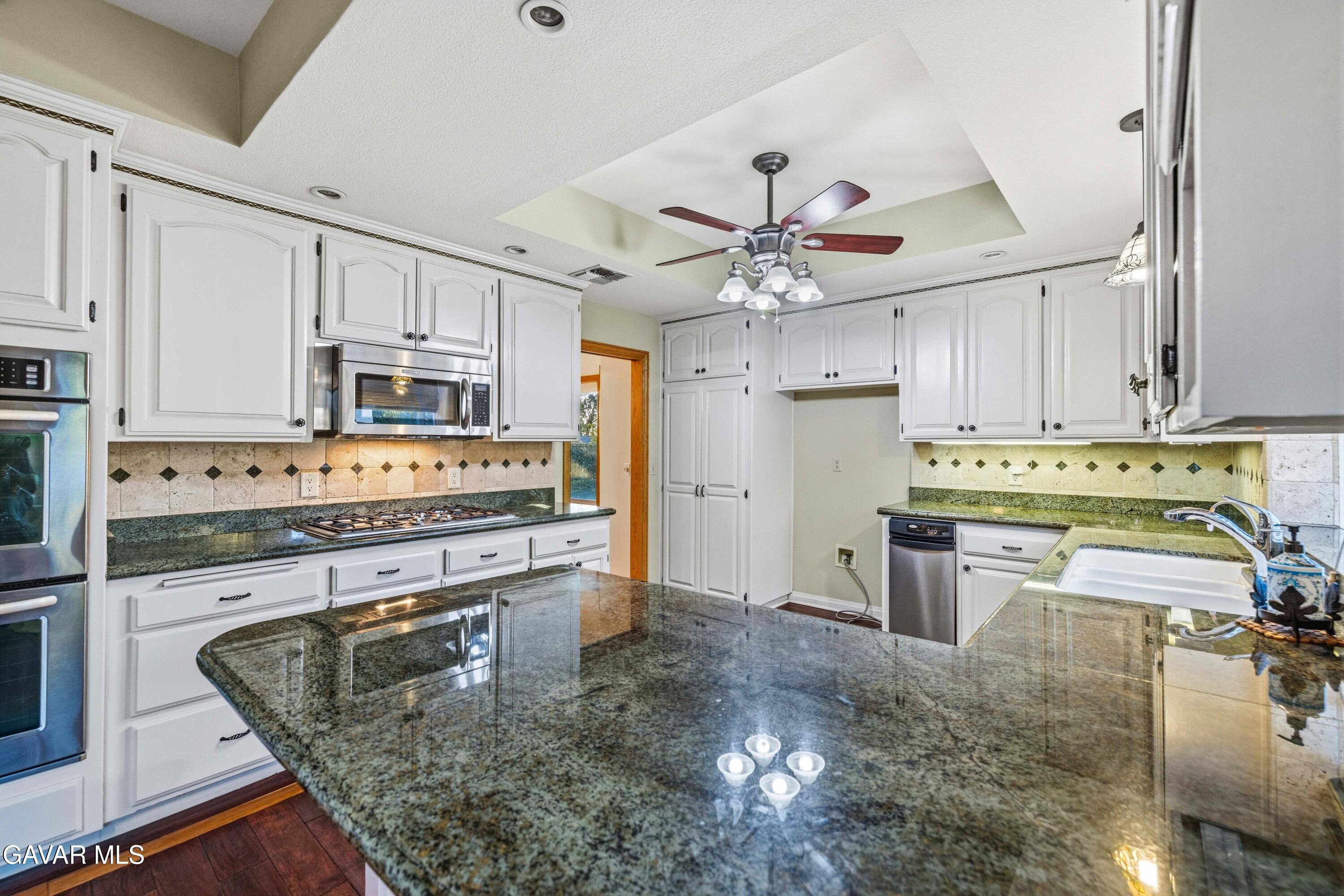 41504 Bristle Cone Drive Property Photo 23