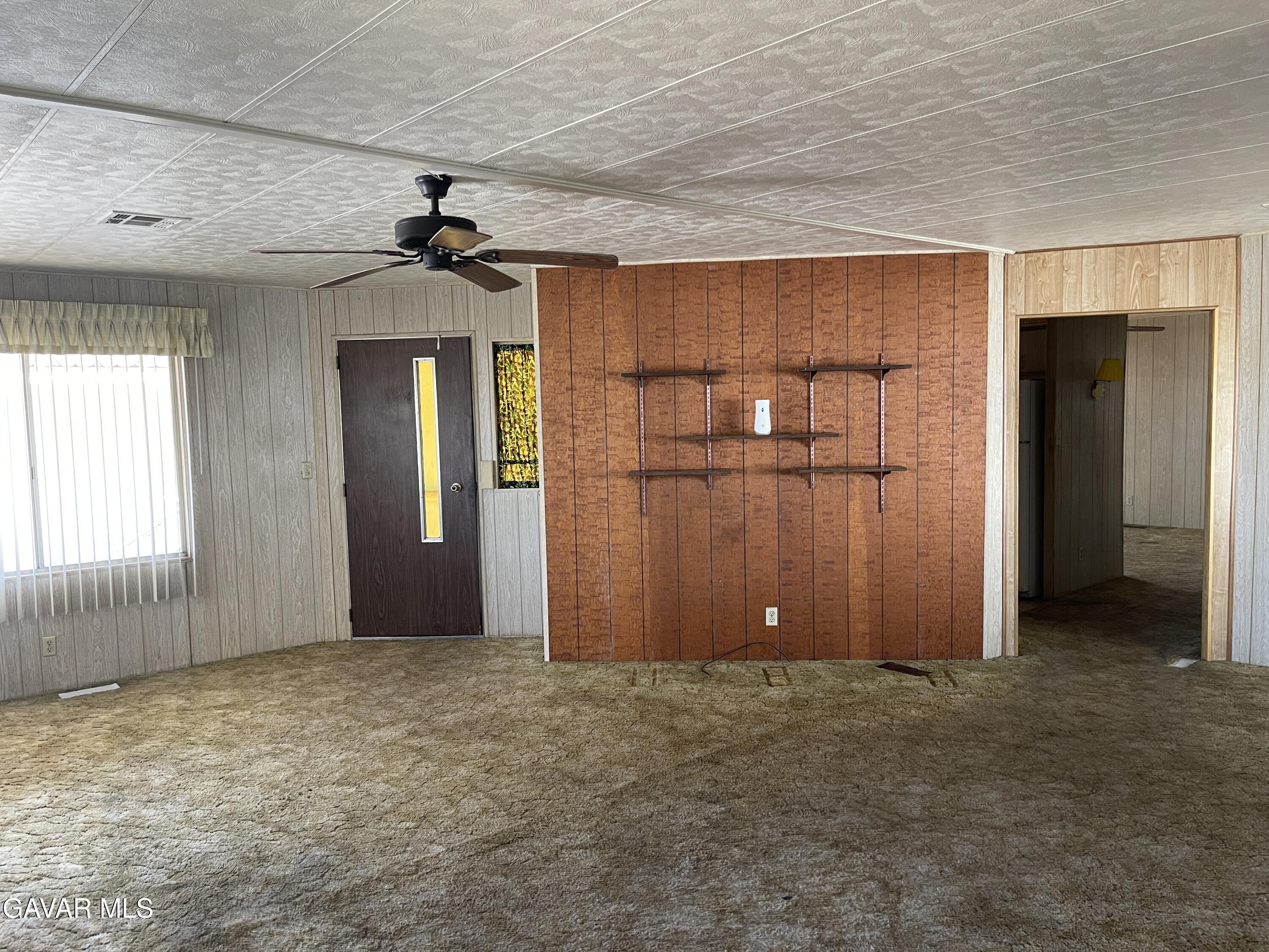 2550 E Avenue I, 37 Property Photo 5