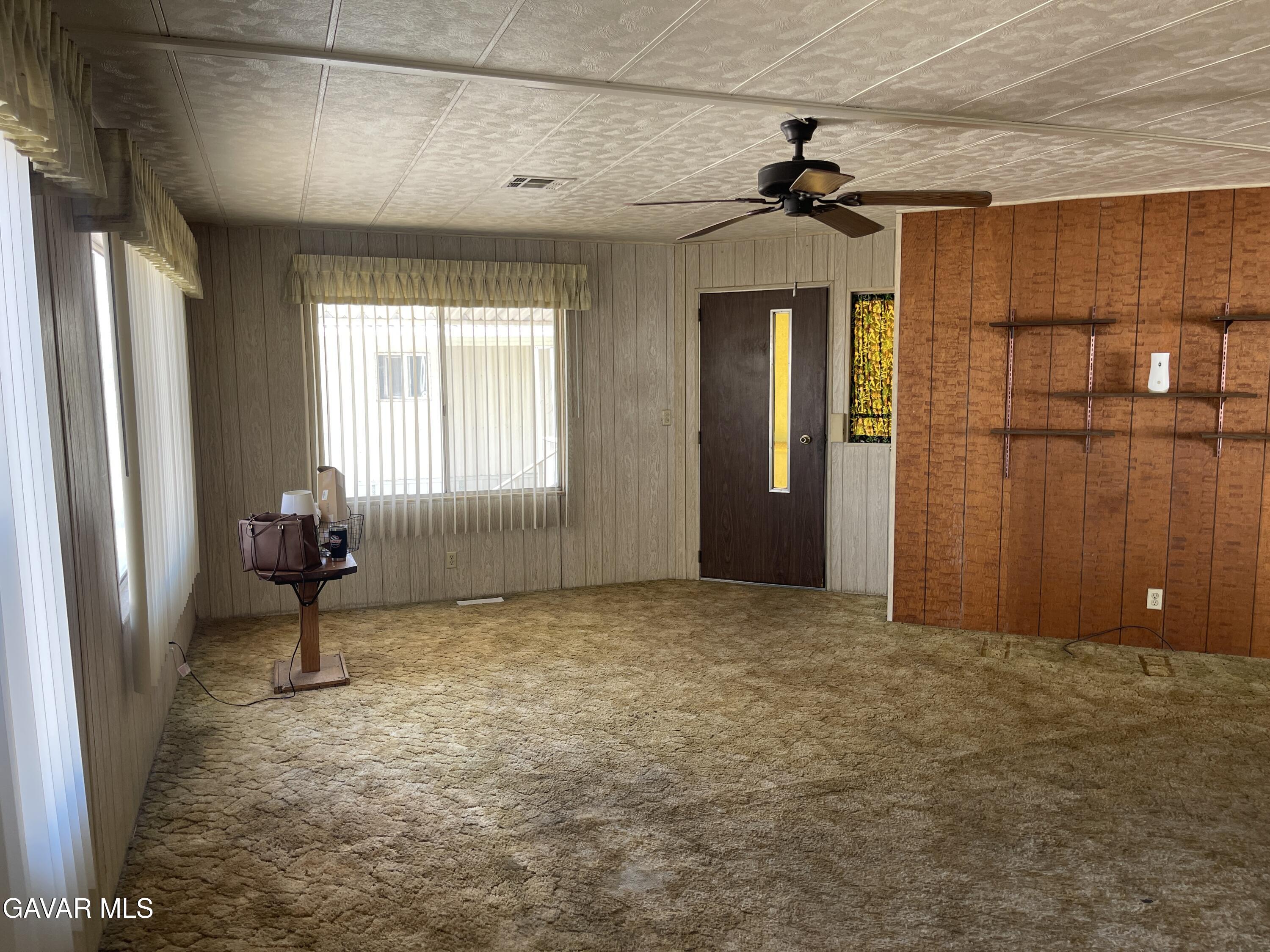 2550 E Avenue I, 37 Property Photo 6