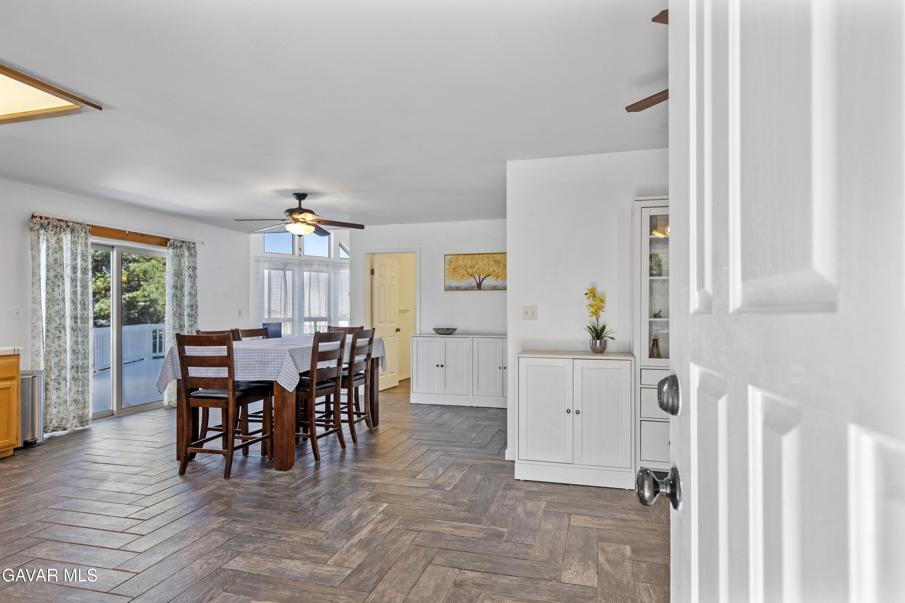 17075 Matterhorn Drive Property Photo 4