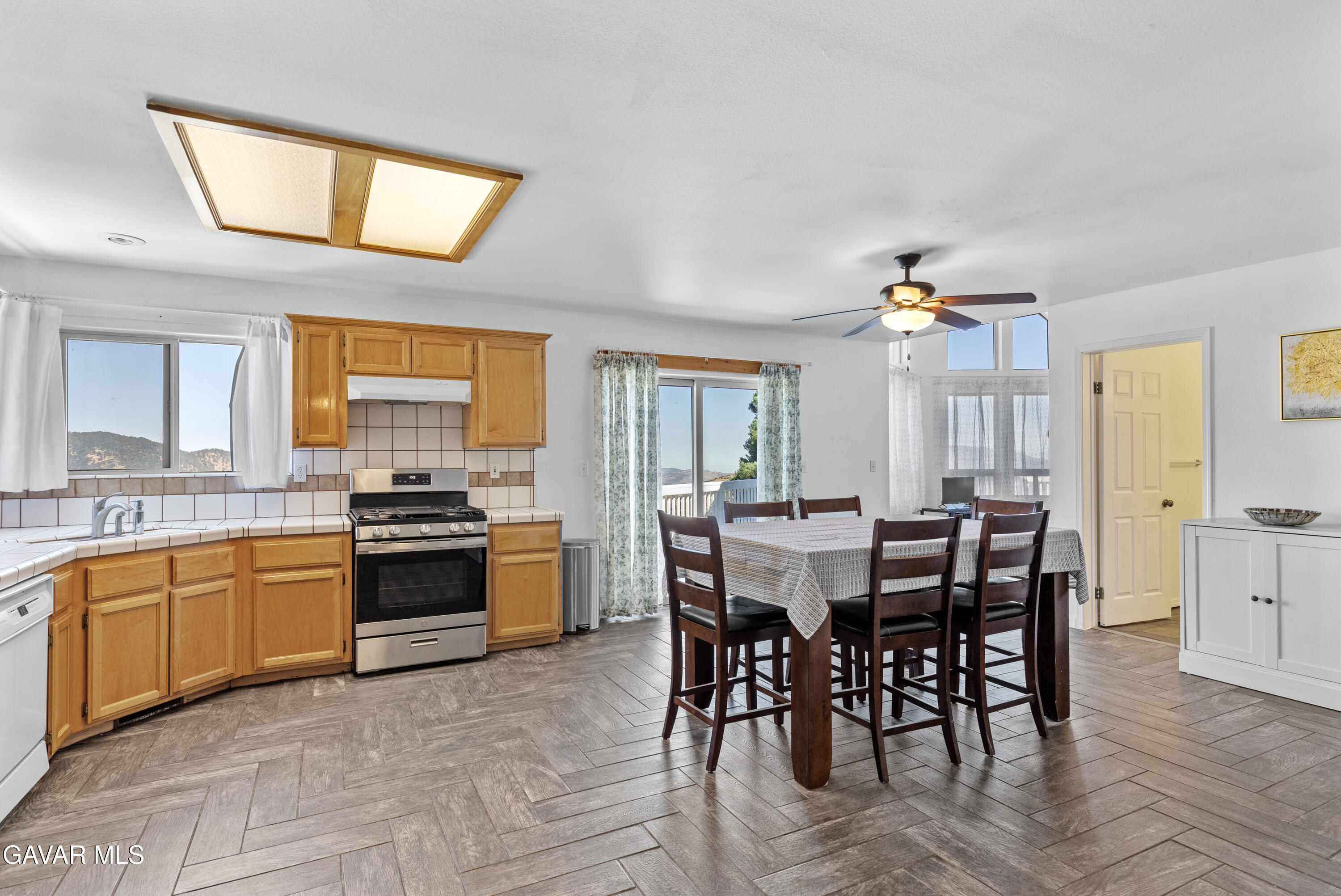 17075 Matterhorn Drive Property Photo 6
