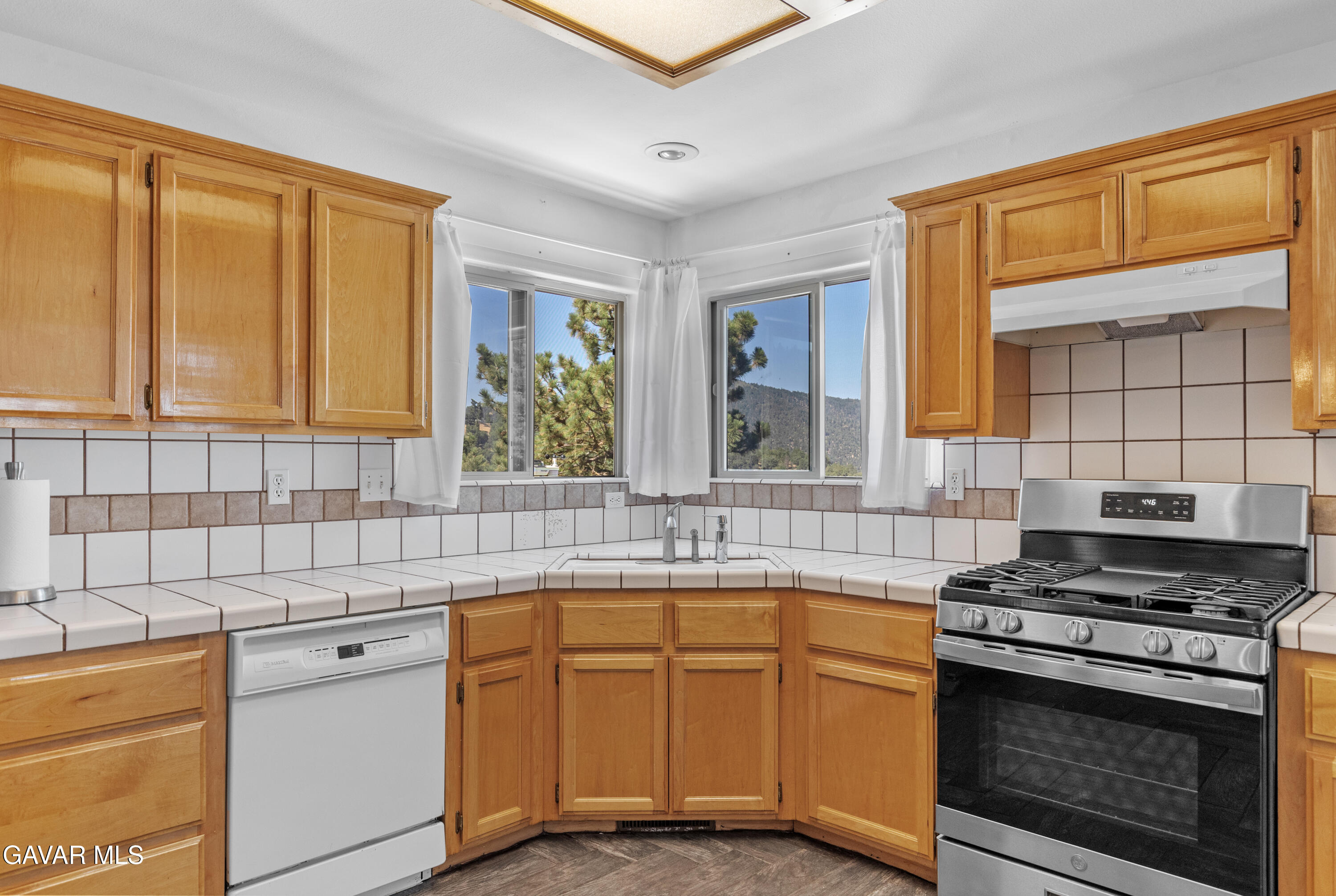 17075 Matterhorn Drive Property Photo 7