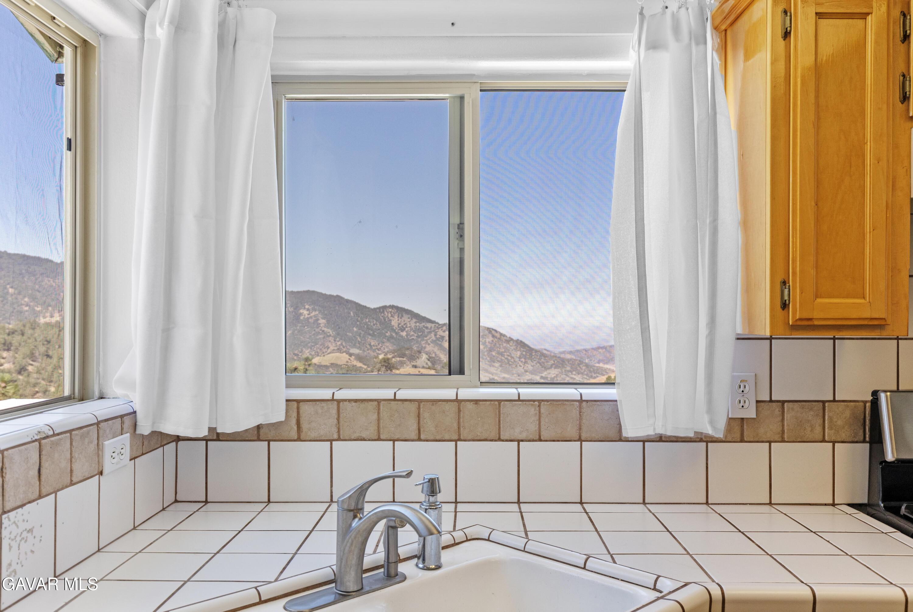 17075 Matterhorn Drive Property Photo 8