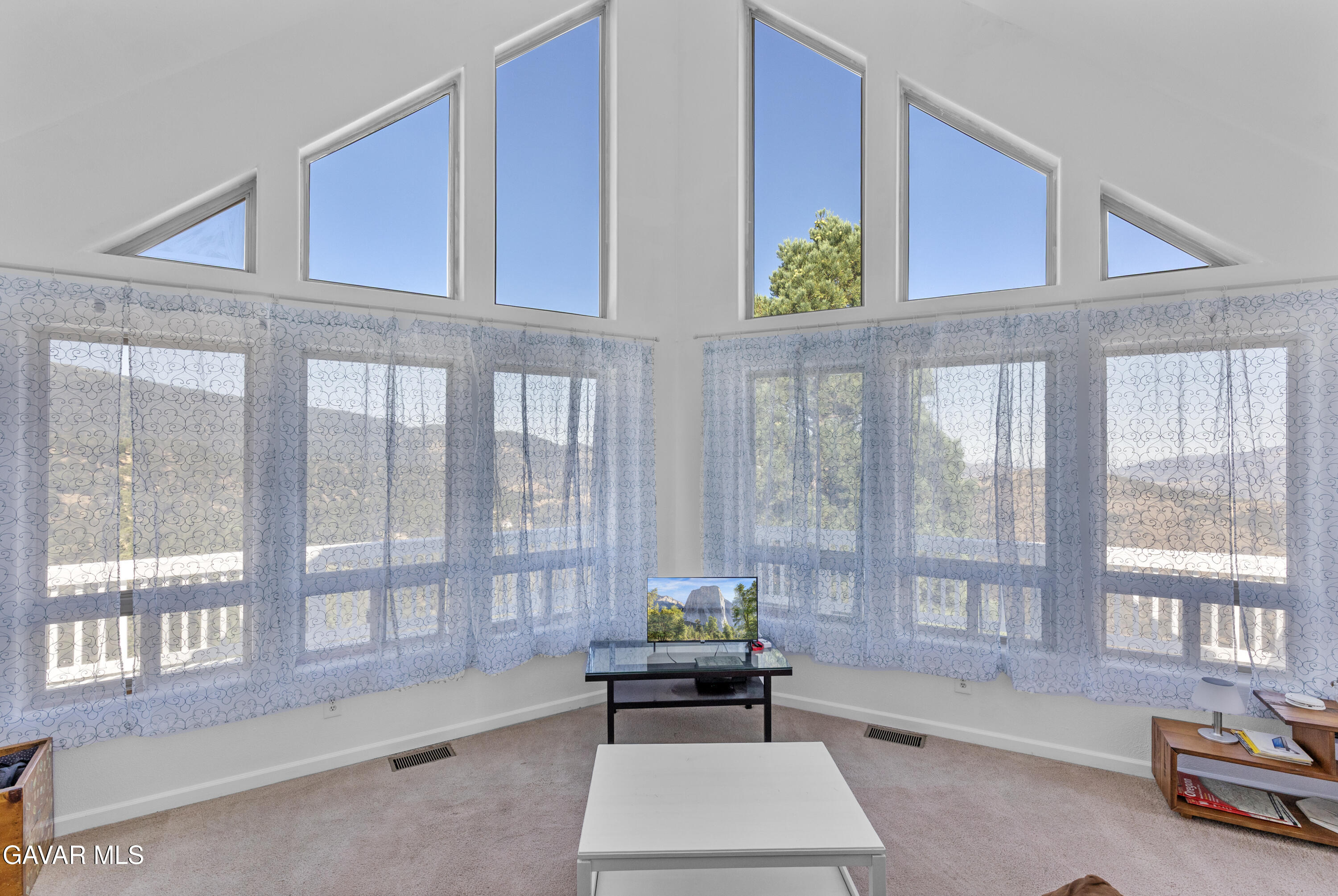 17075 Matterhorn Drive Property Photo 14