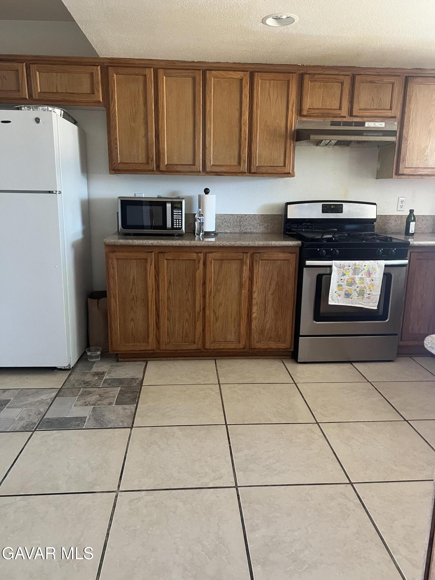 8413 Greenwood Avenue Property Photo 7