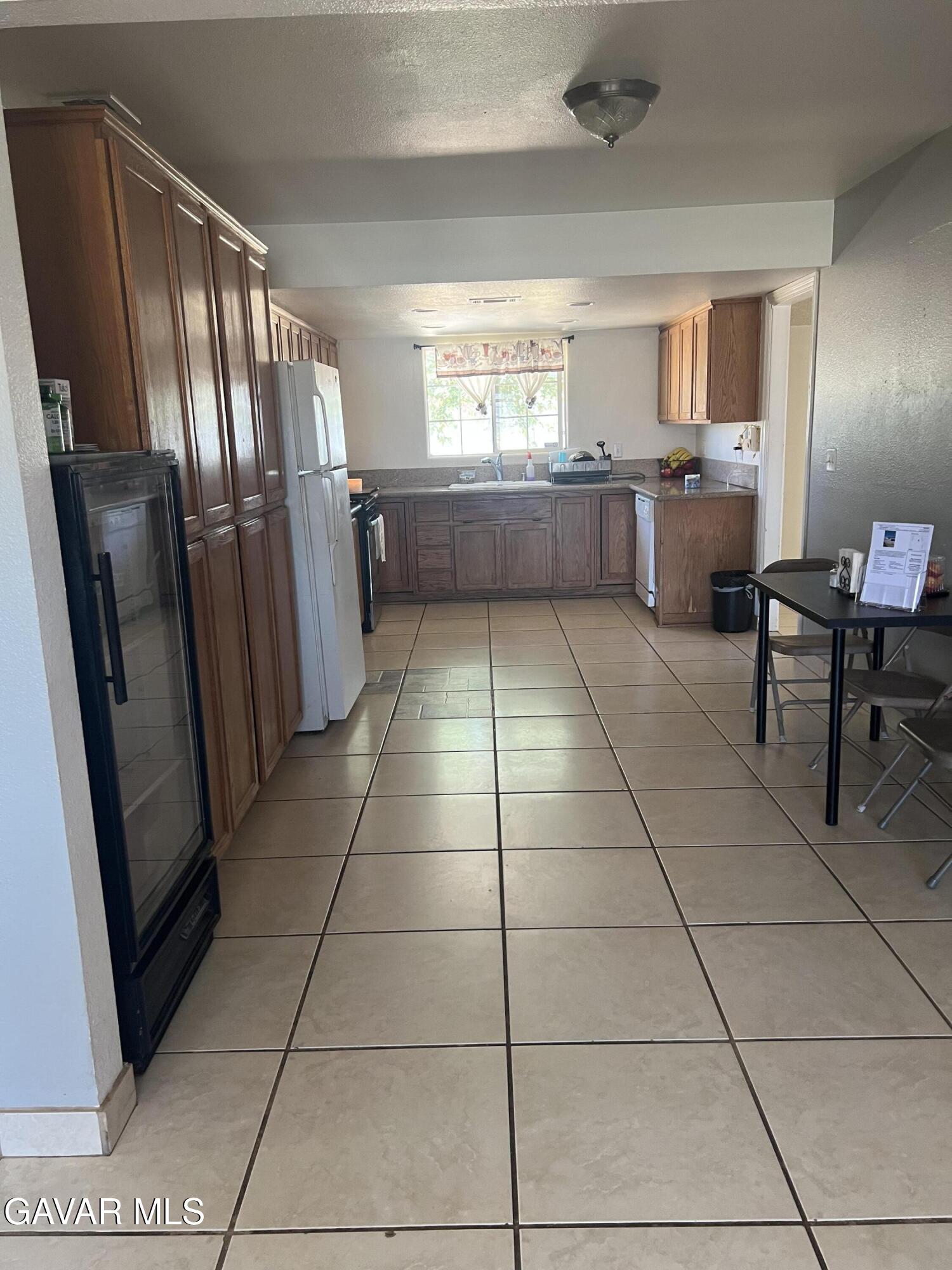 8413 Greenwood Avenue Property Photo 8