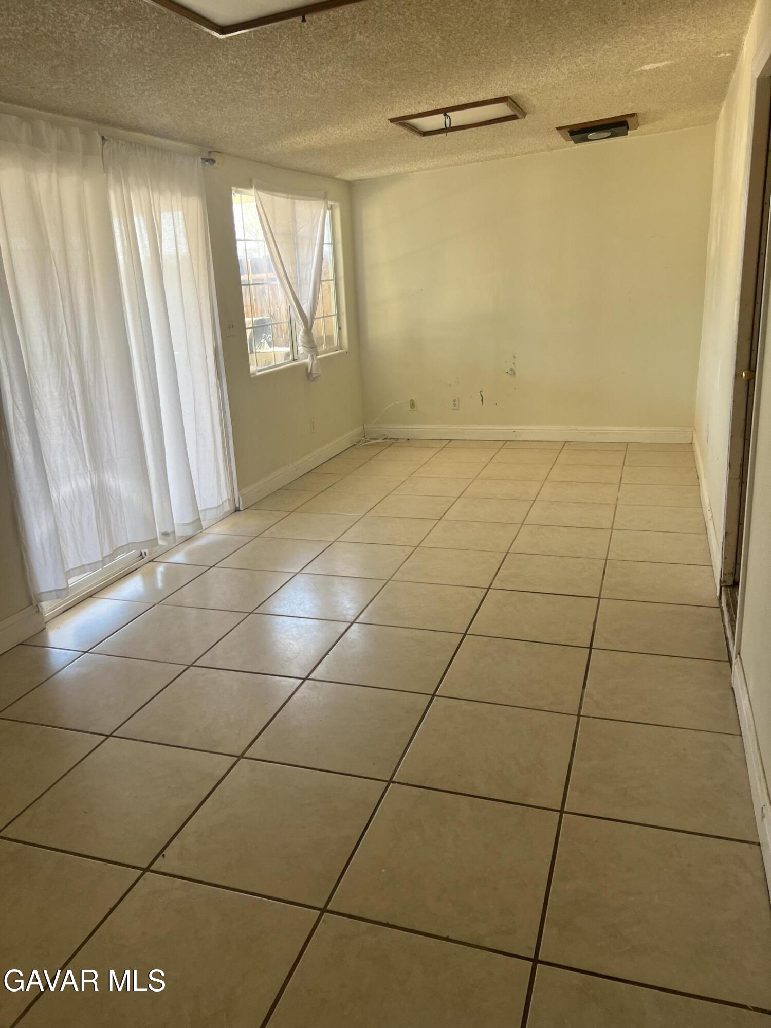 8413 Greenwood Avenue Property Photo 12