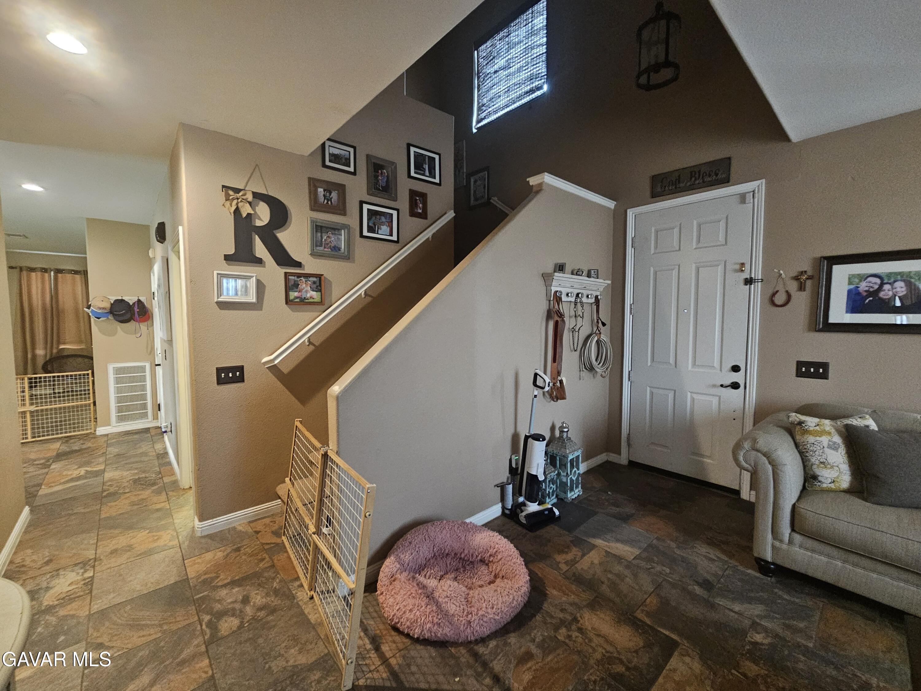 1054 E Avenue K-11 Property Photo 5