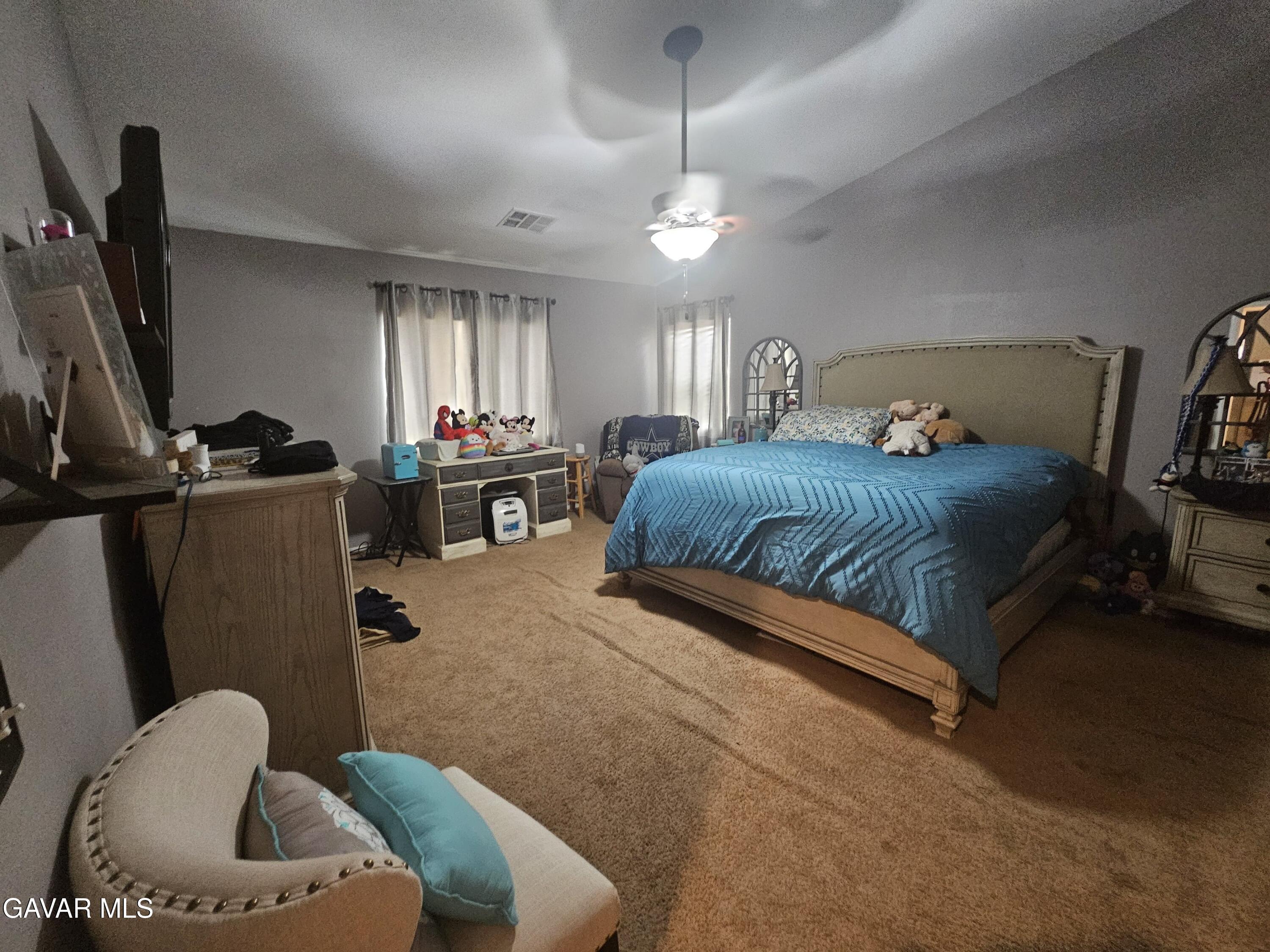 1054 E Avenue K-11 Property Photo 17