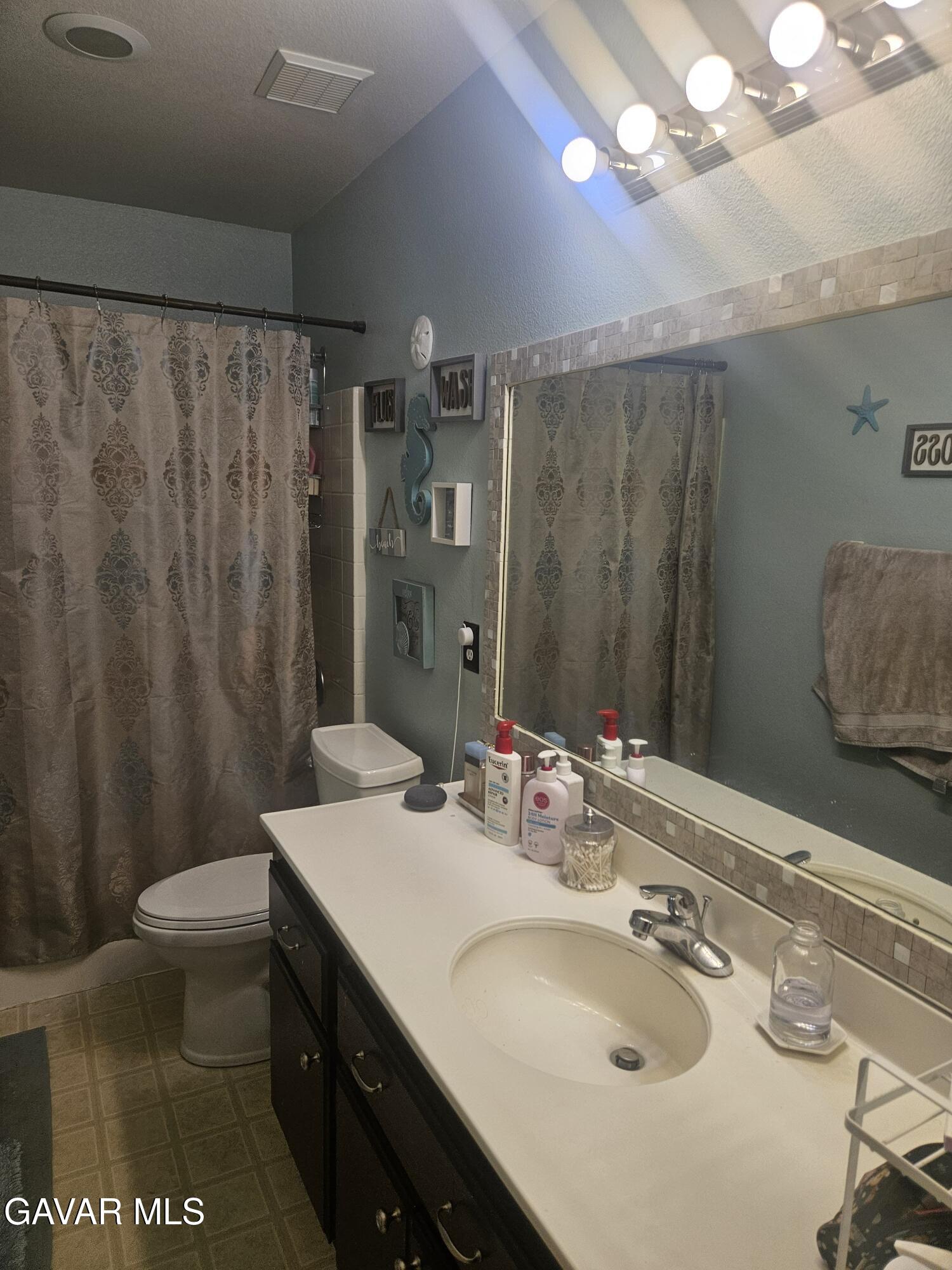 1054 E Avenue K-11 Property Photo 31