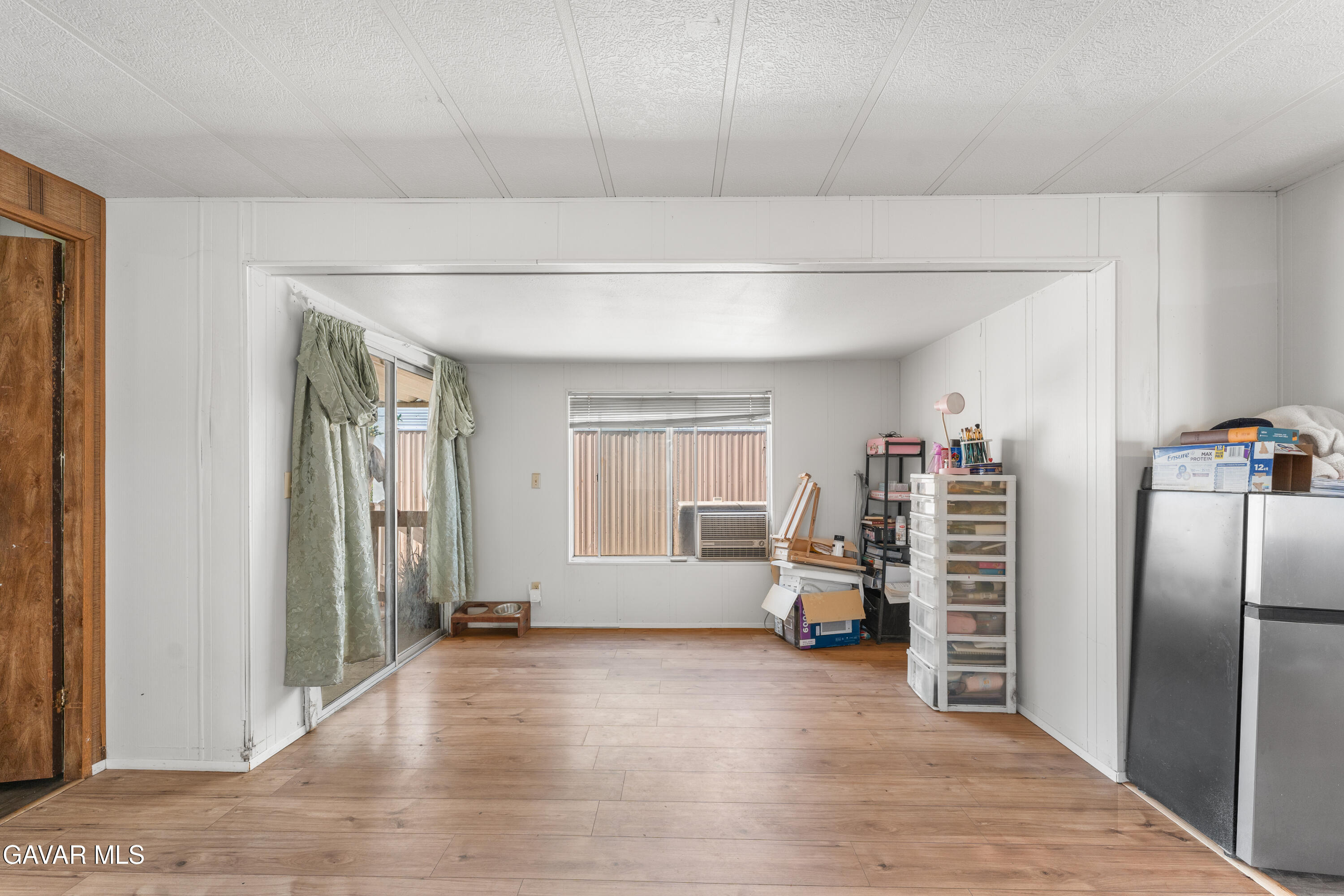 1617 E Avenue I, 42 Property Photo 5