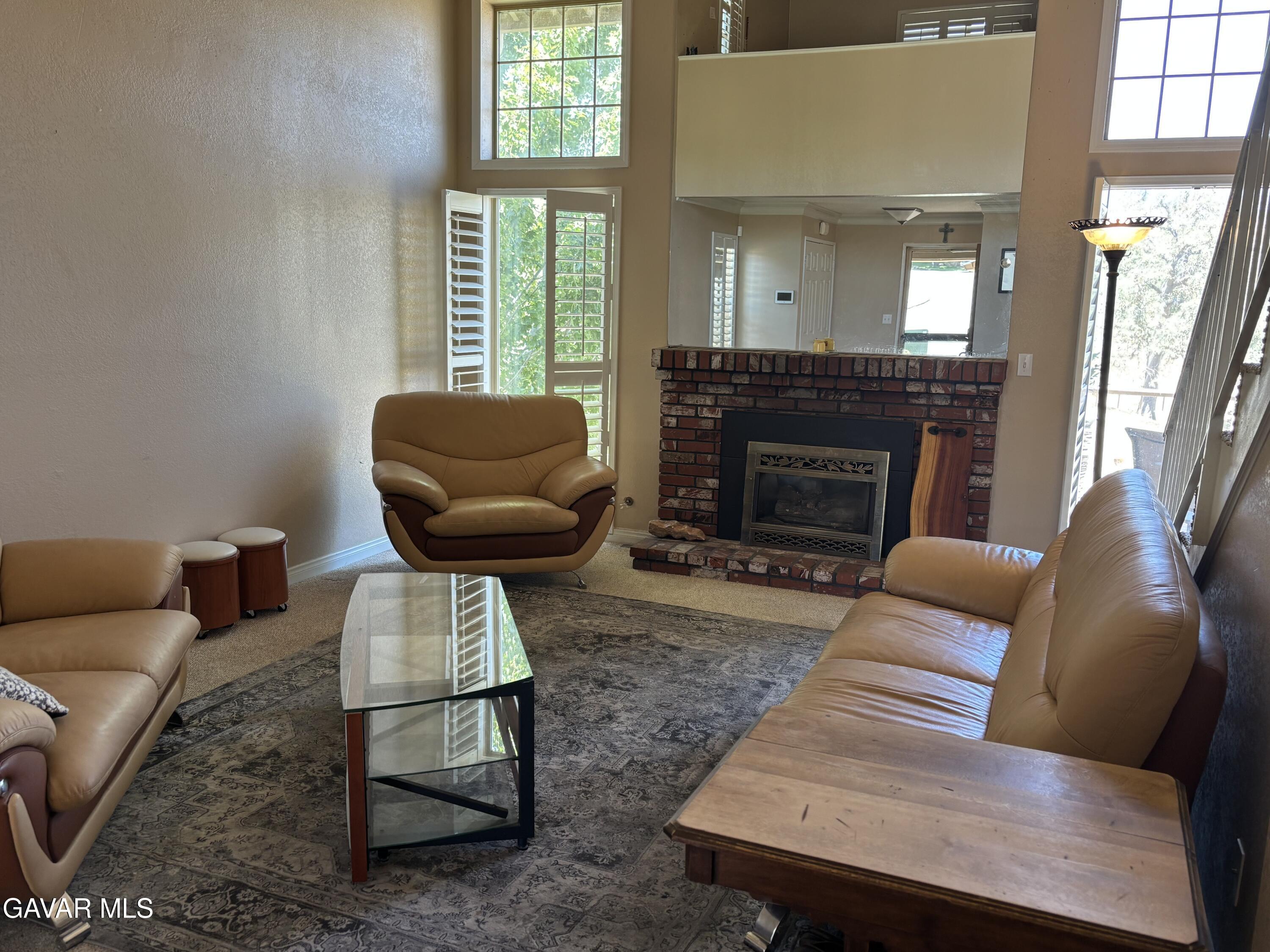 18571 Glenview Court Property Photo 8