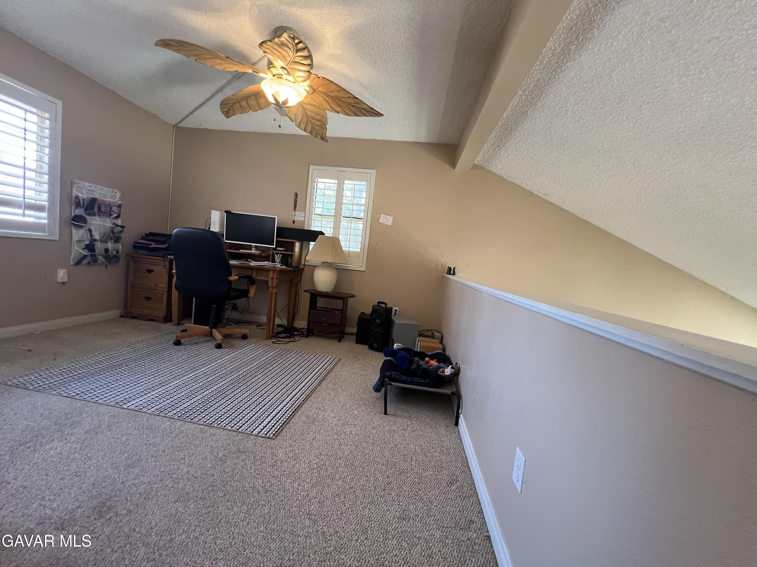 18571 Glenview Court Property Photo 14