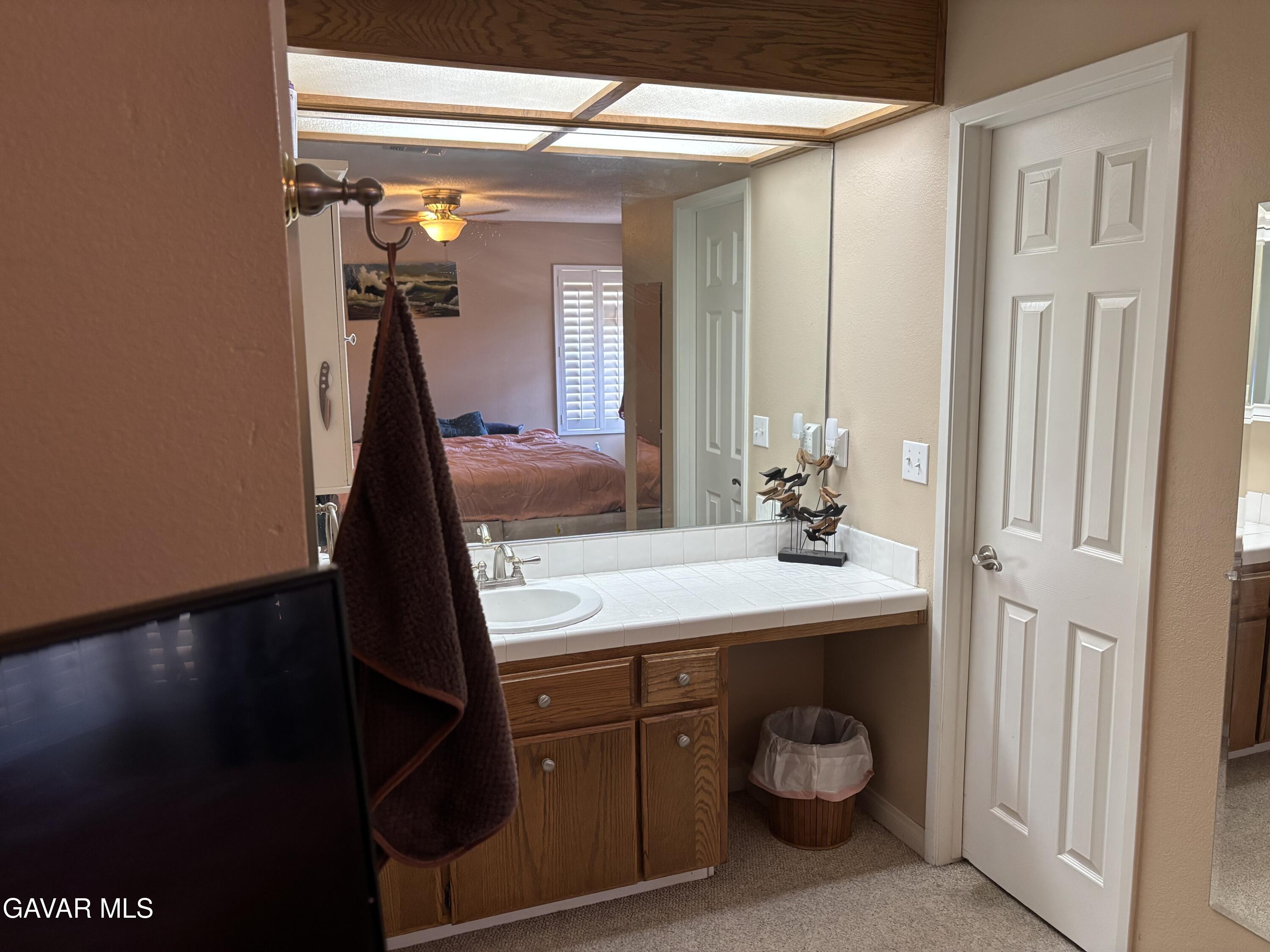 18571 Glenview Court Property Photo 15