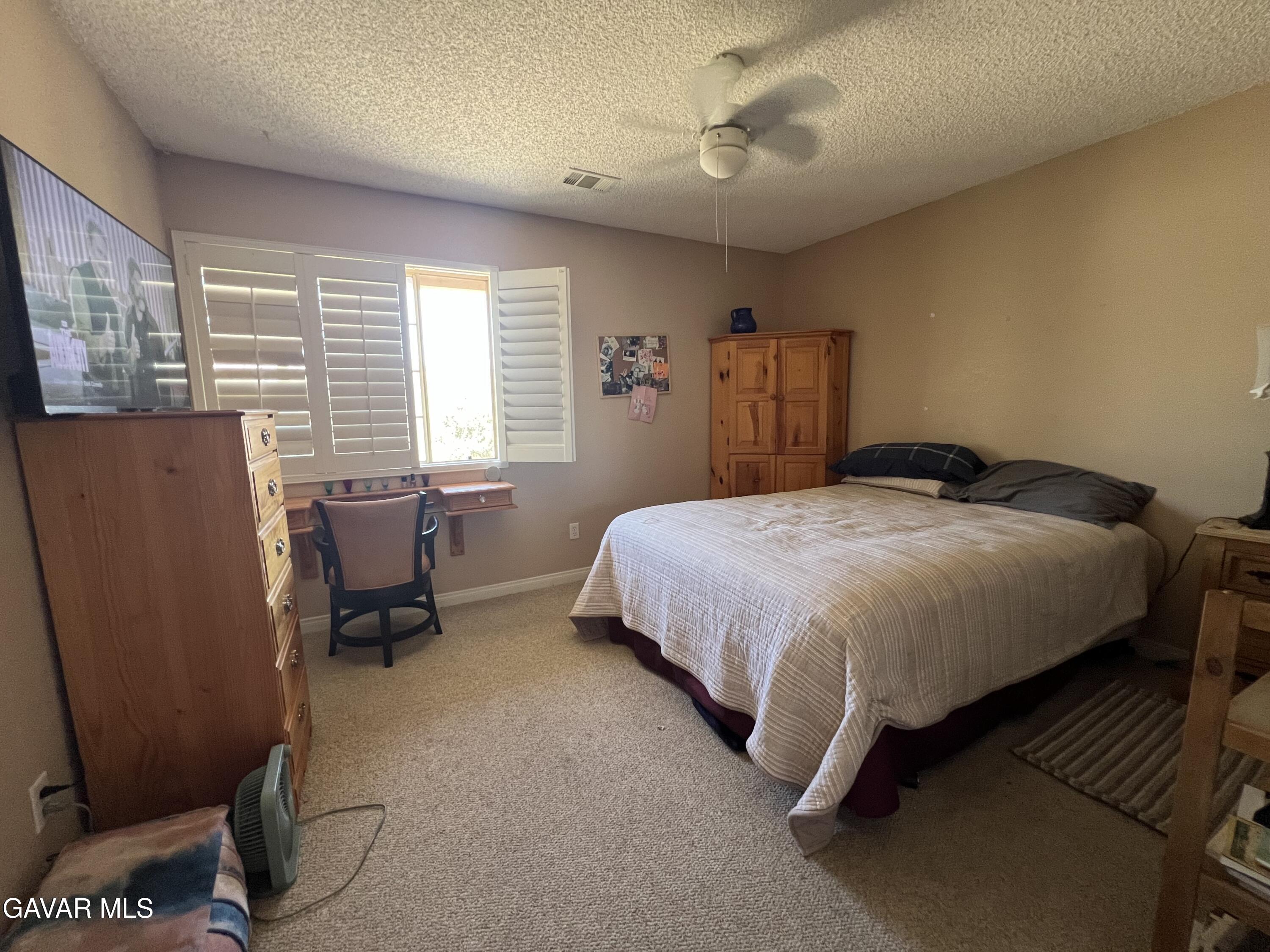 18571 Glenview Court Property Photo 23