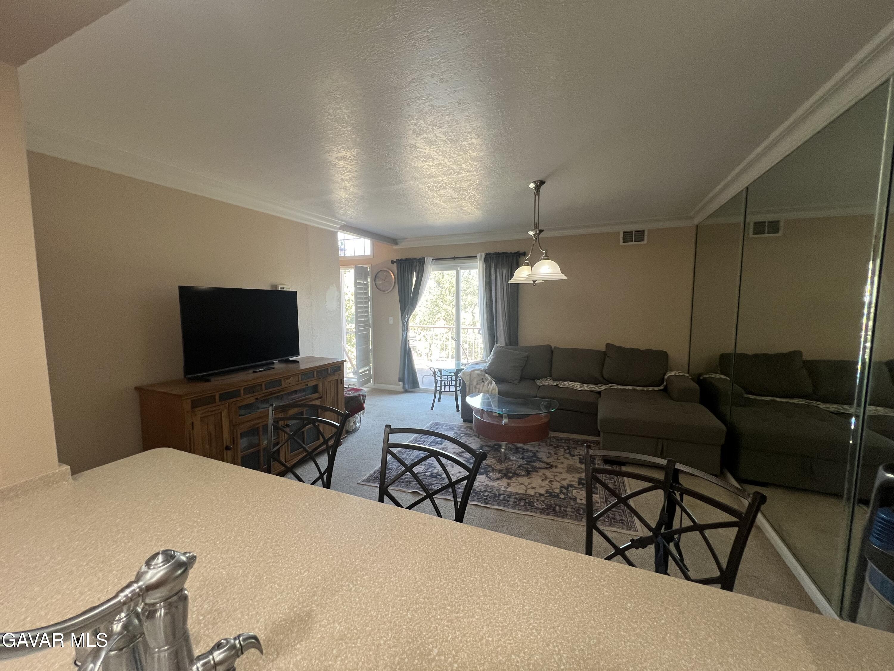 18571 Glenview Court Property Photo 24