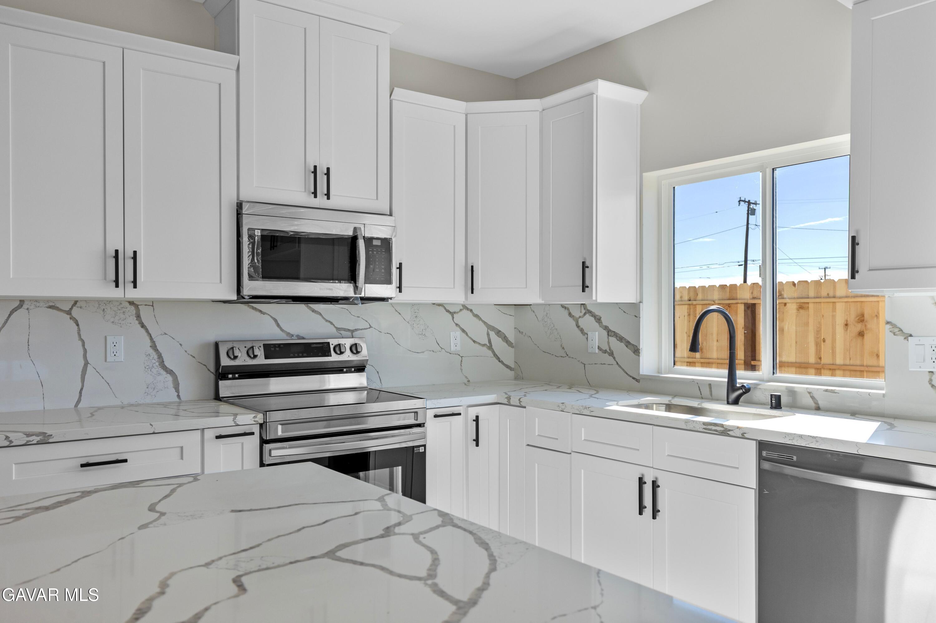 7166 California City Boulevard Property Photo 6