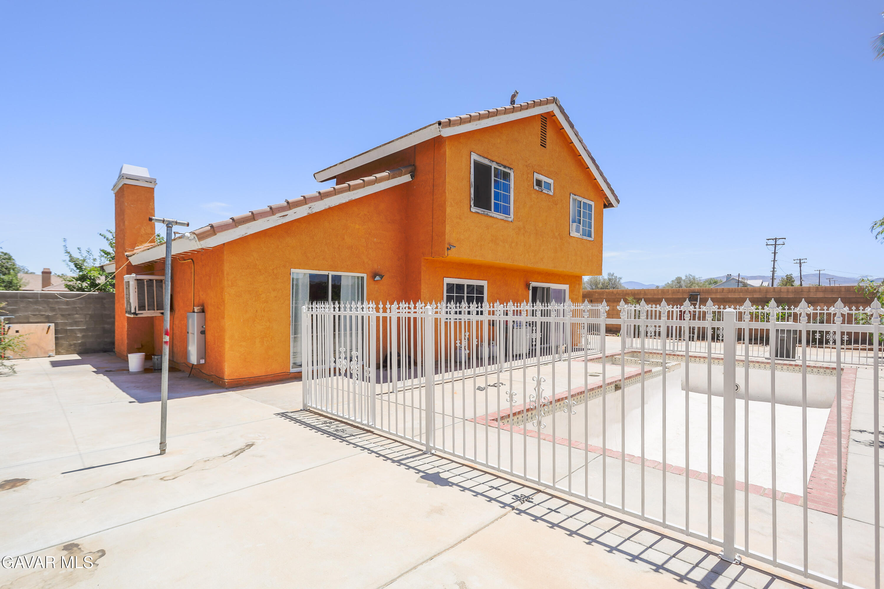 38605 Bitter Root Road Property Photo 4