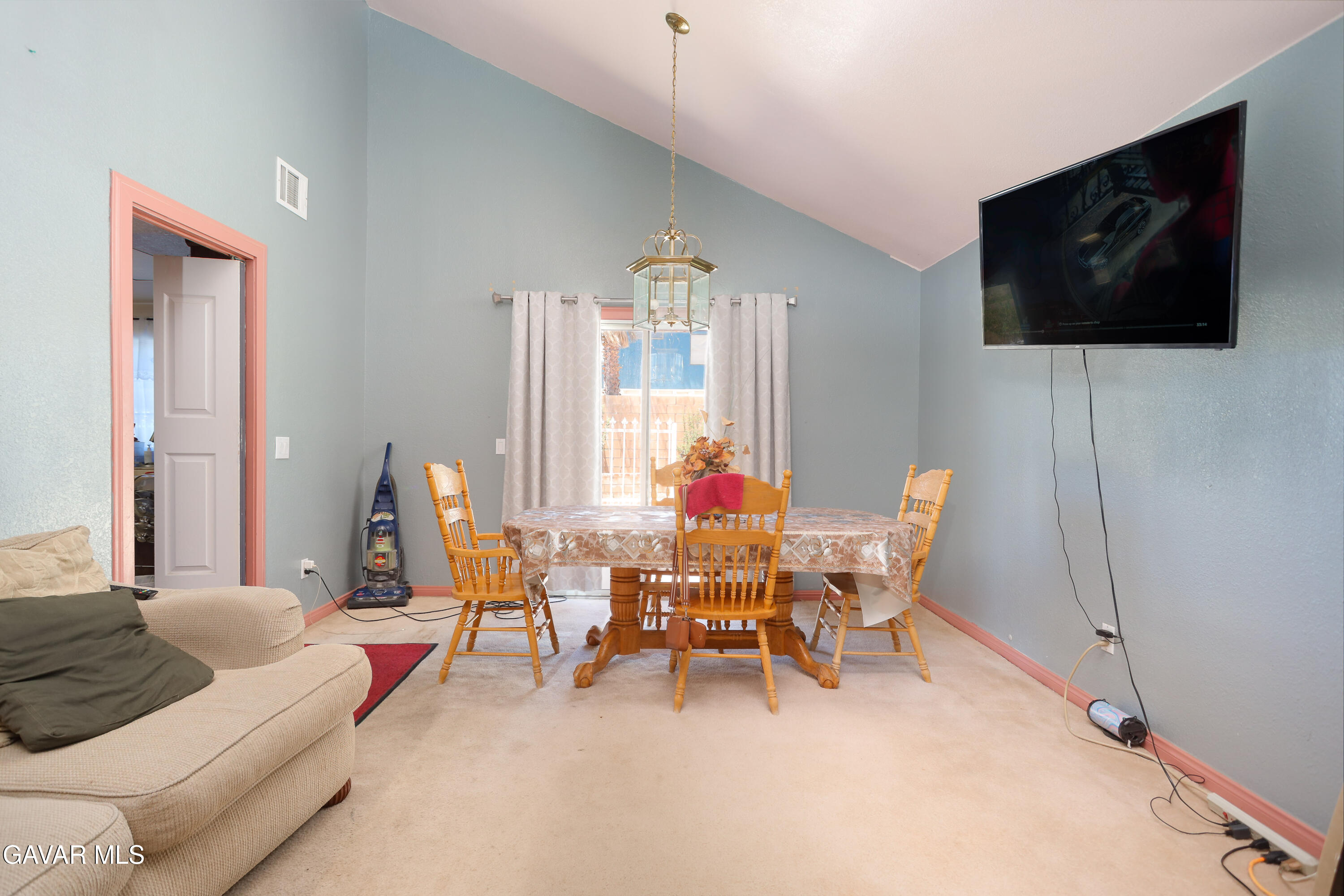 38605 Bitter Root Road Property Photo 11